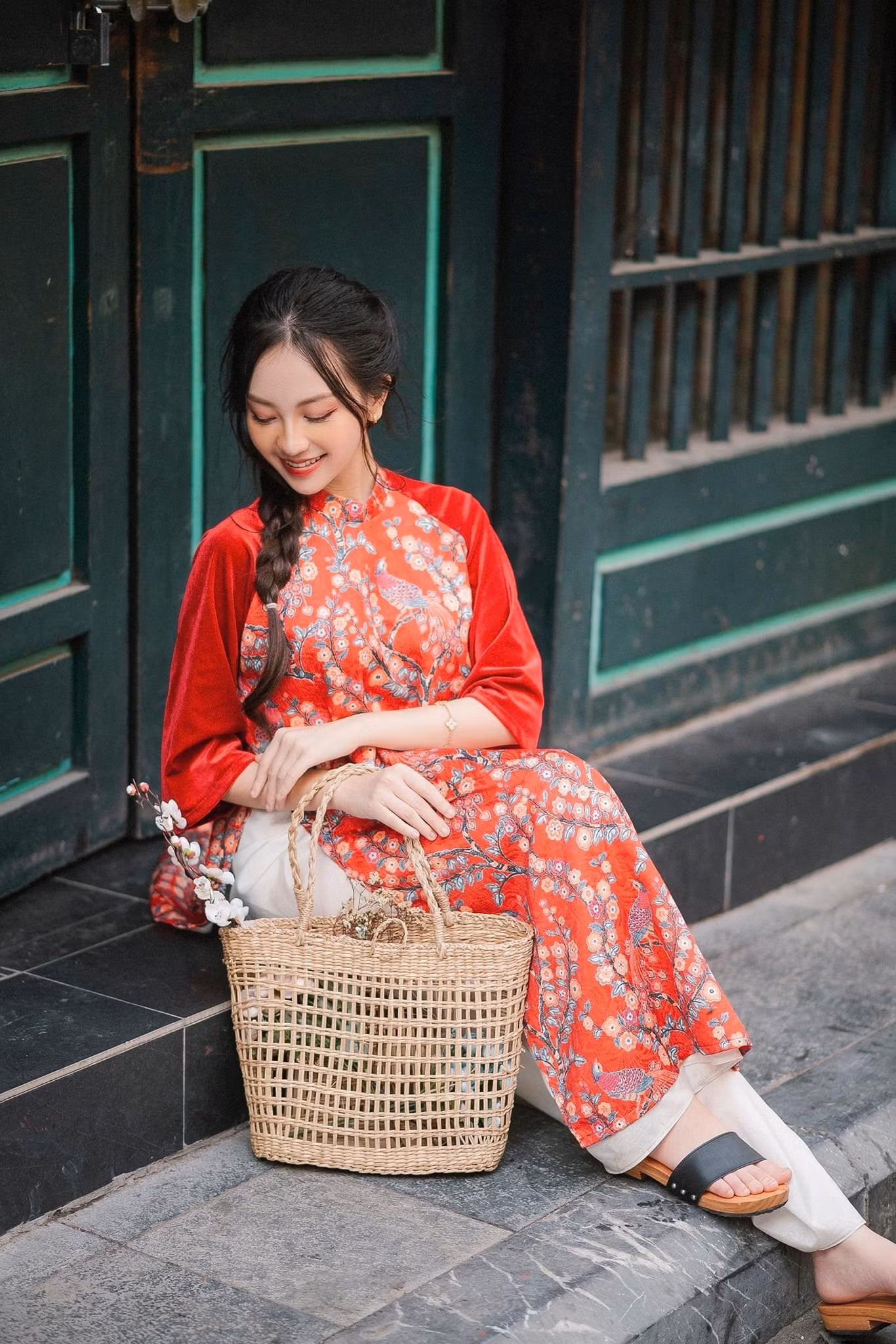 Bên cạnh công việc học, Thúy Hạnh còn được biết đến là người mẫu ảnh, Tiktoker và là KOL.