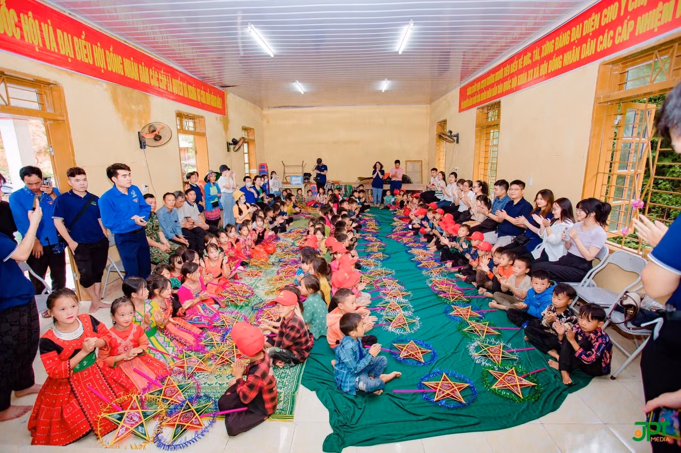 Đây là một hoạt động ý nghĩa mang lại giá trị tinh thần lớn lao cho các em học sinh vùng sâu, vùng xa, vùng biên giới khó khăn.