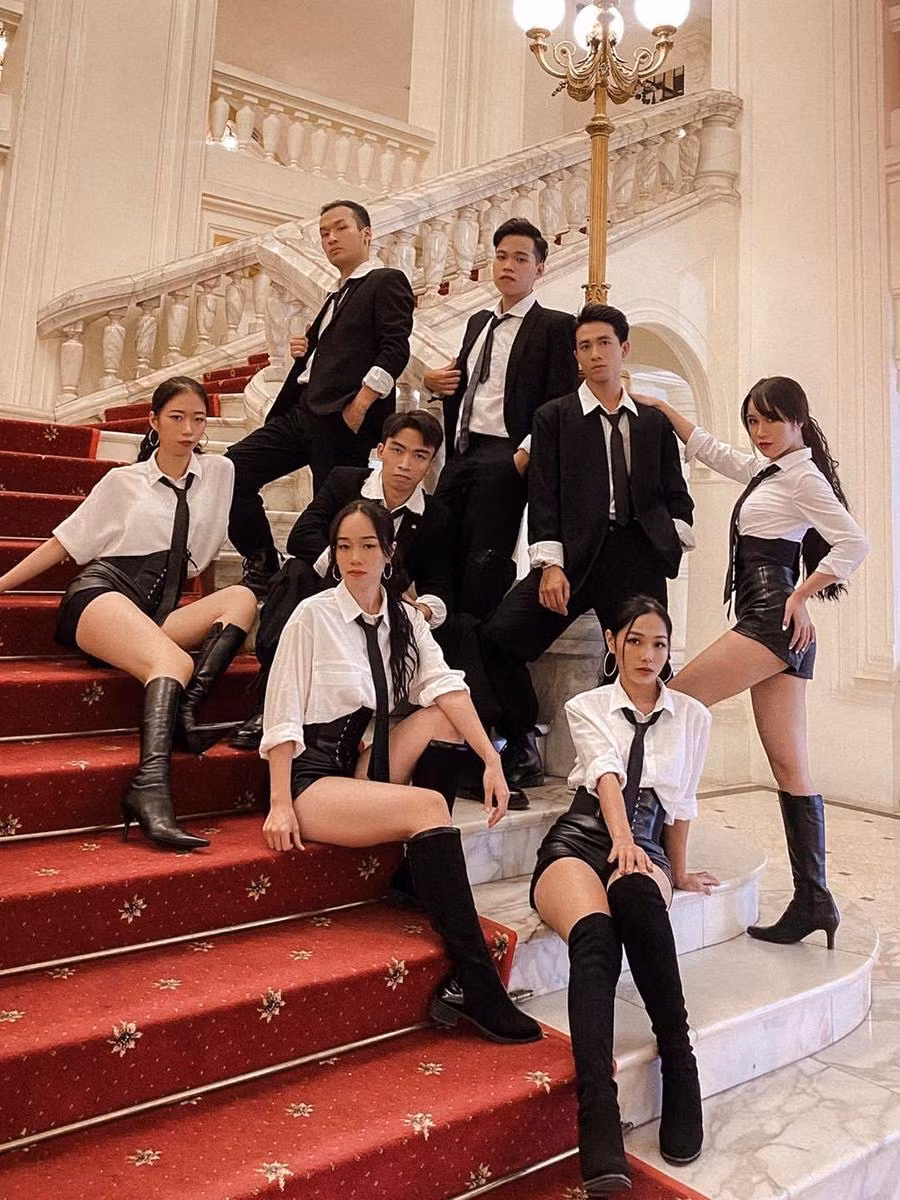 Tuấn La và nhóm cũng có cơ hội tham gia hợp tác với nhiều nghệ sĩ lớn như ca sĩ Đức Phúc, ca sĩ Erik, Á hậu Phương Nga,...
