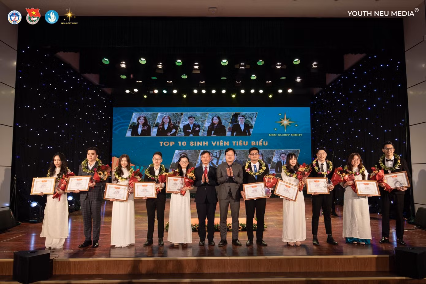 Top 10 gương mặt sáng giá đạt danh hiệu “Sinh Viên Tiêu Biểu” của NEU Glory Night 2022.