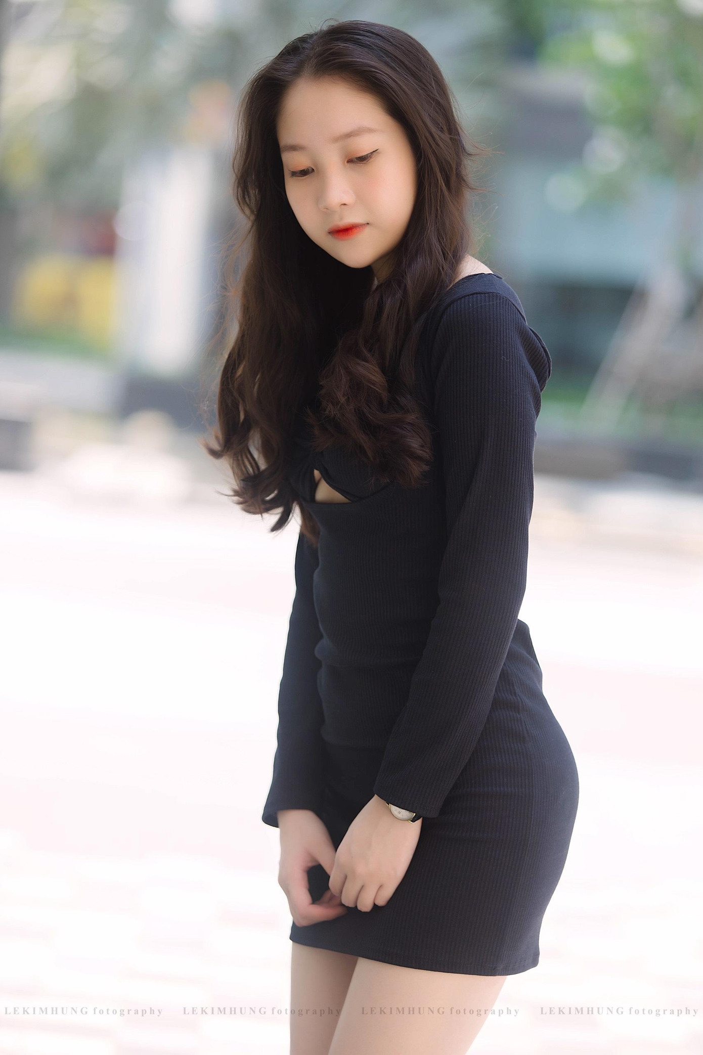 Đam mê với diễn xuất từ khi còn học Trung học cơ sở, để theo đuổi đam mê, Thùy Thiên đã vượt hàng nghìn km vào Thành phố Hồ Chí Minh học tập.