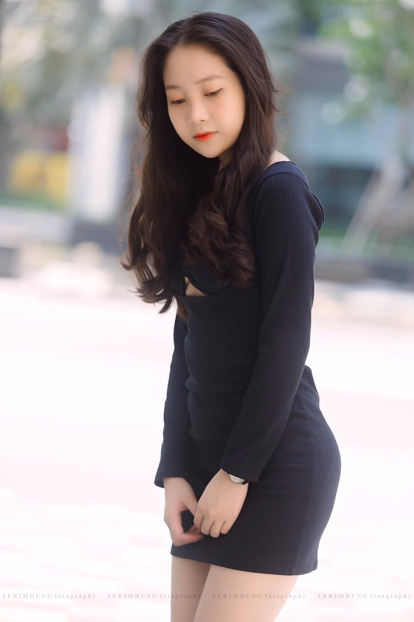 Đam mê với diễn xuất từ khi còn học Trung học cơ sở, để theo đuổi đam mê, Thùy Thiên đã vượt hàng nghìn km vào Thành phố Hồ Chí Minh học tập.