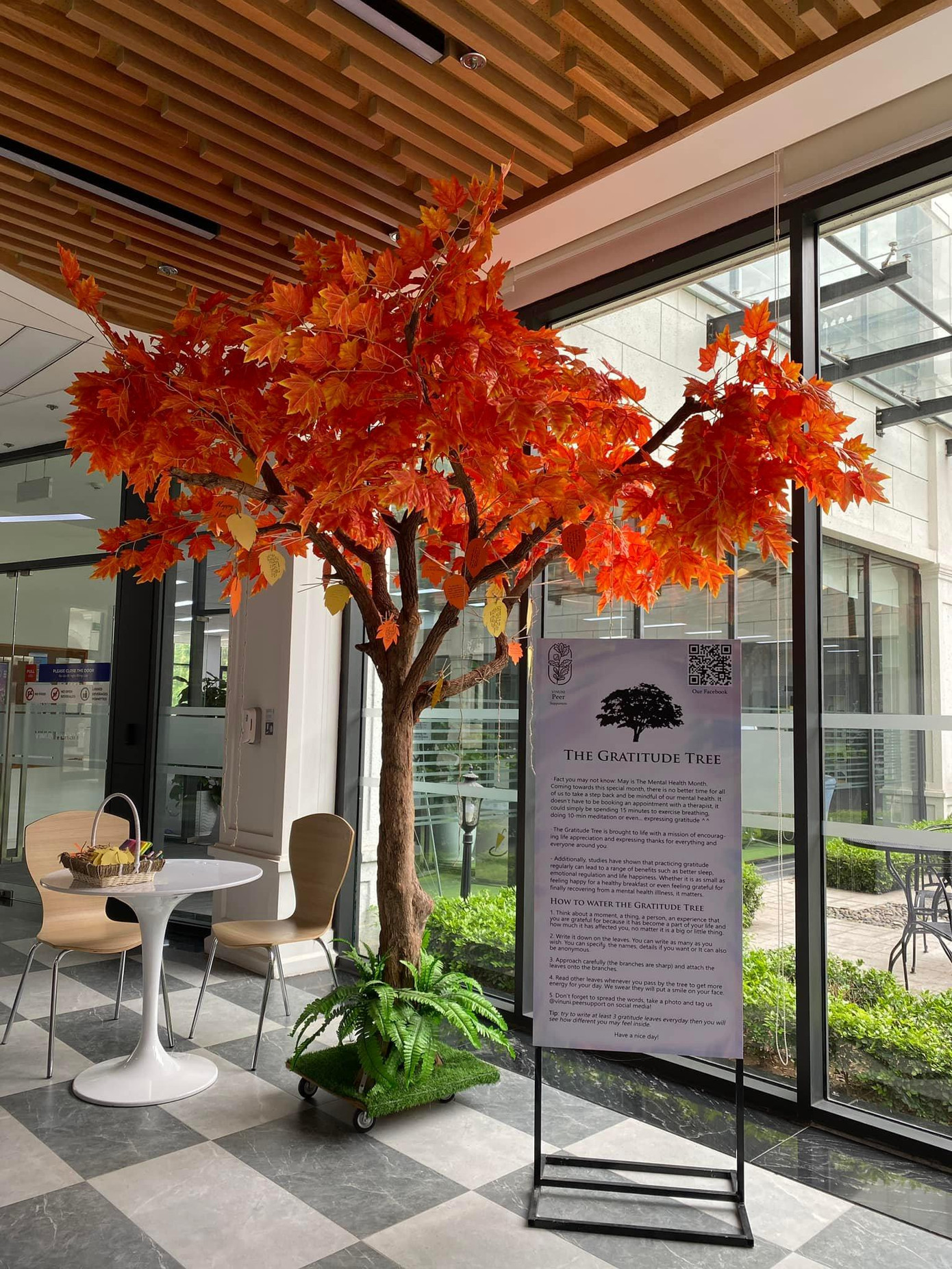 Một trong những kỷ niệm đáng nhớ nhất của Xuân Huy cùng những người bạn ở Peer Support Group là sự kiện đầu tiên với tên gọi Gratitude tree. Một trong những kỷ niệm đáng nhớ nhất của Xuân Huy cùng những người bạn ở Peer Support Group là sự kiện đầu tiên với tên gọi Gratitude tree.