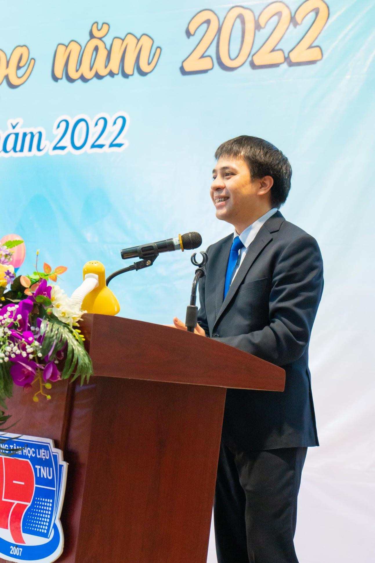 Tiến sĩ Nguyễn Quang Đông trong chương trình tọa đàm hưởng ứng Ngày sách và văn hóa đọc Đại học Thái Nguyên 2022.