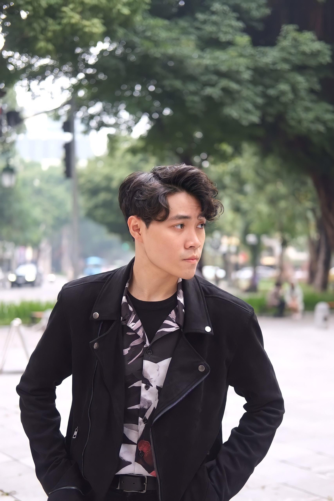 Tùng Lâm nghĩ rằng việc học trực tiếp cần thời gian thích ứng, bởi sau một thời gian dài sinh viên khá quen với học online.