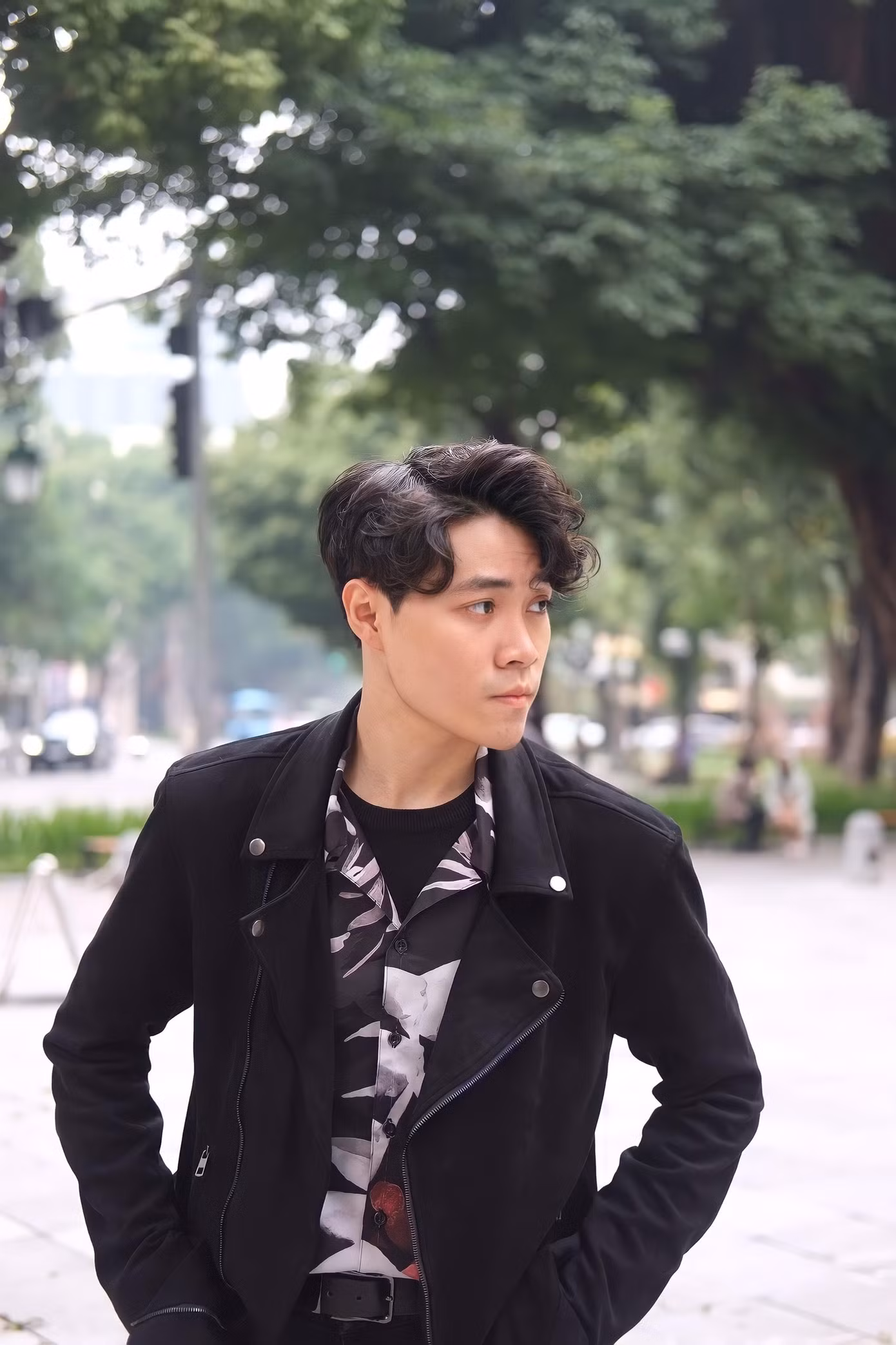 Tùng Lâm nghĩ rằng việc học trực tiếp cần thời gian thích ứng, bởi sau một thời gian dài sinh viên khá quen với học online.