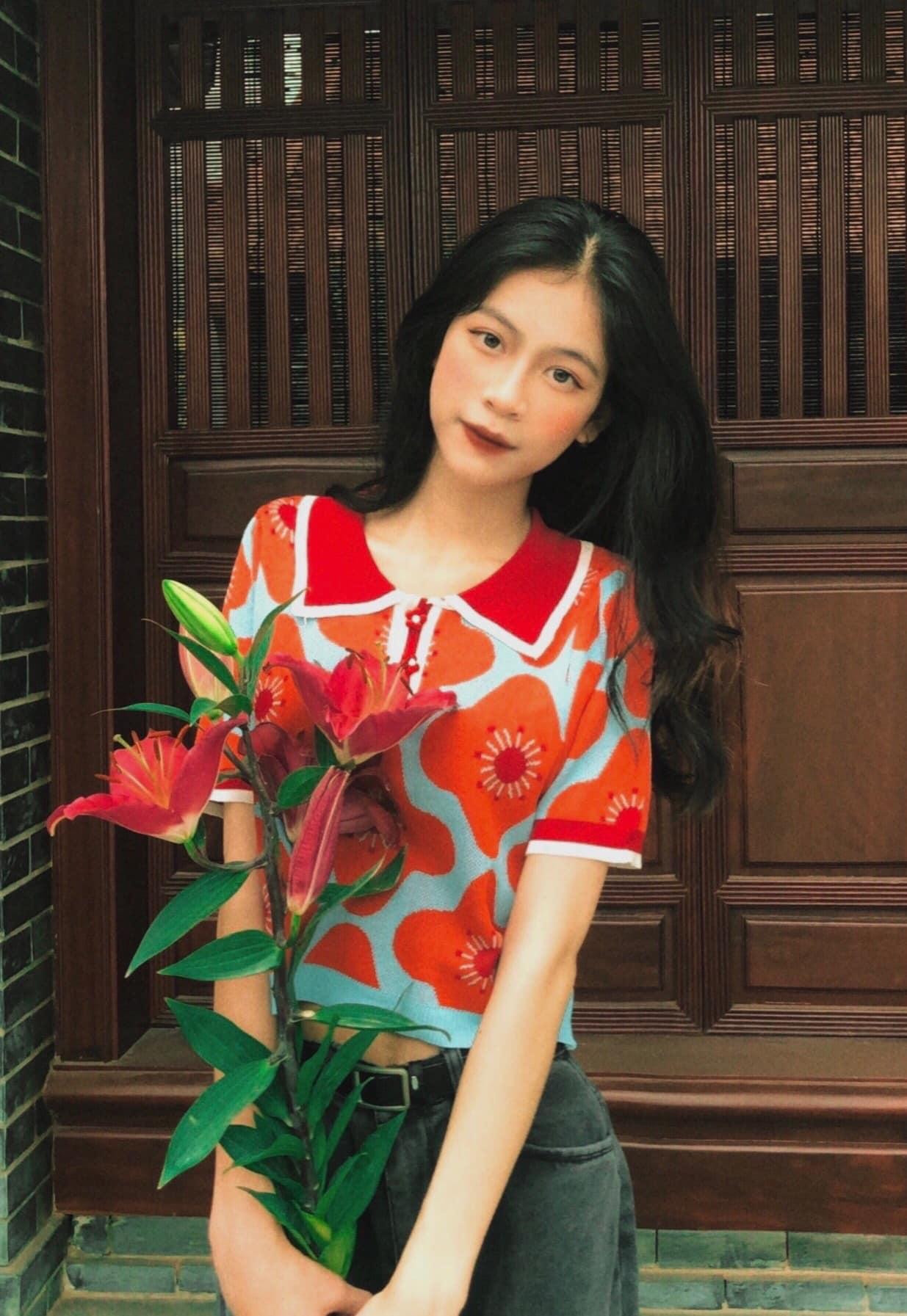 Việc thông qua ngôn ngữ cơ thể, ánh mắt, biểu cảm của gương mặt trong bức ảnh có thể truyền tải được ý nghĩa của bộ ảnh, cũng chính là điều khá đặc biệt và thú vị khiến Tuyết yêu thích nghề mẫu ảnh đến như vậy.