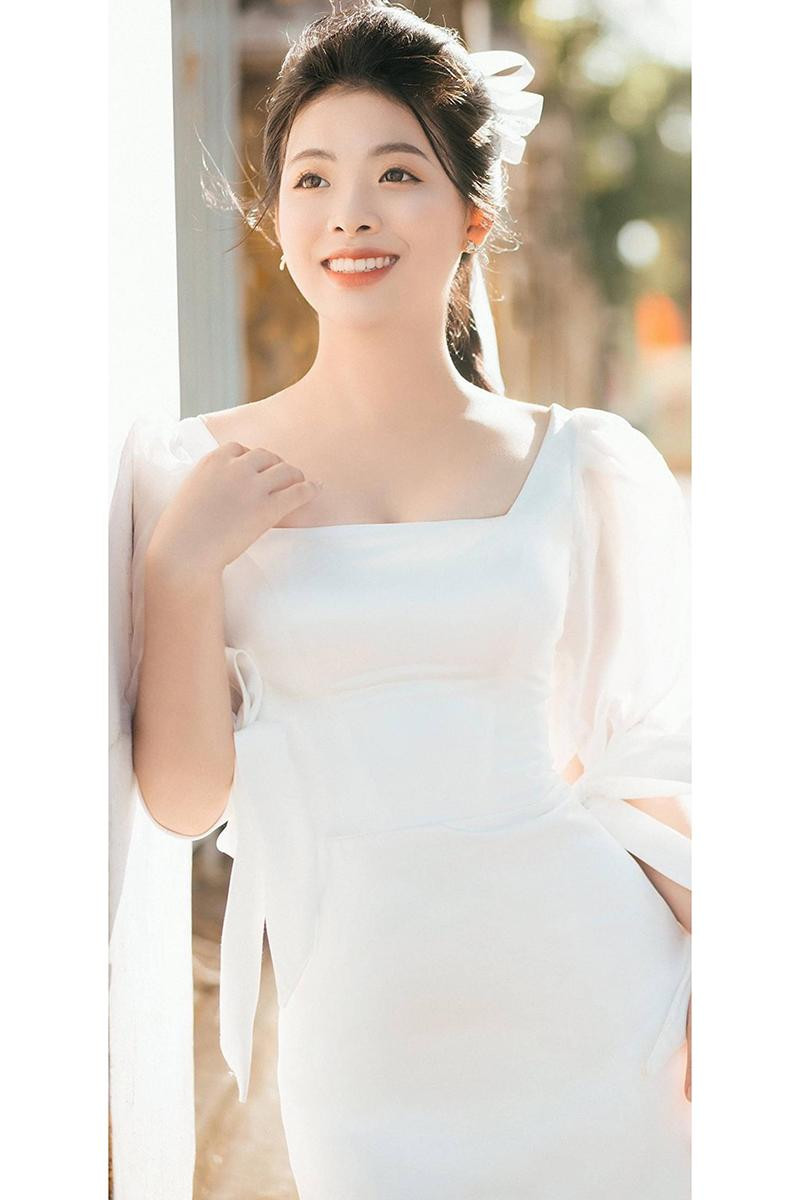 Phạm Thị Khánh Vân (sinh năm 2002) hiện đang là sinh viên năm hai của trường Đại học Keuka College, Hoa Kỳ.