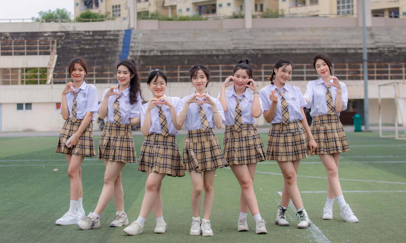 Hiện Khánh Ly là Phó Chủ nhiệm CLB nhảy Flashmob FEBA trực thuộc khoa Kinh tế và Quản trị kinh doanh.