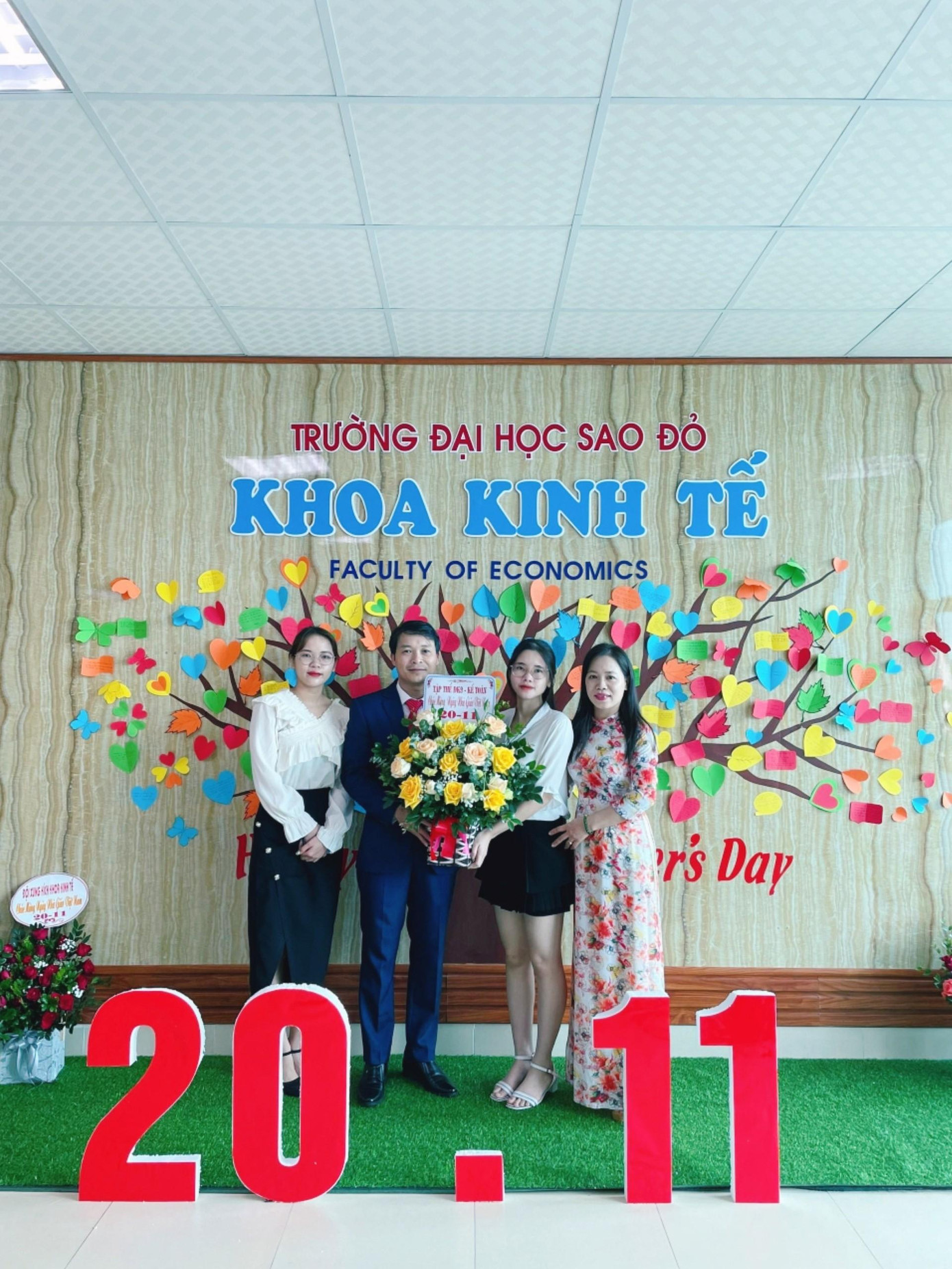 Đại học Sao Đỏ là nơi lưu lại những dấu ấn tươi đẹp nhất của tuổi trẻ.