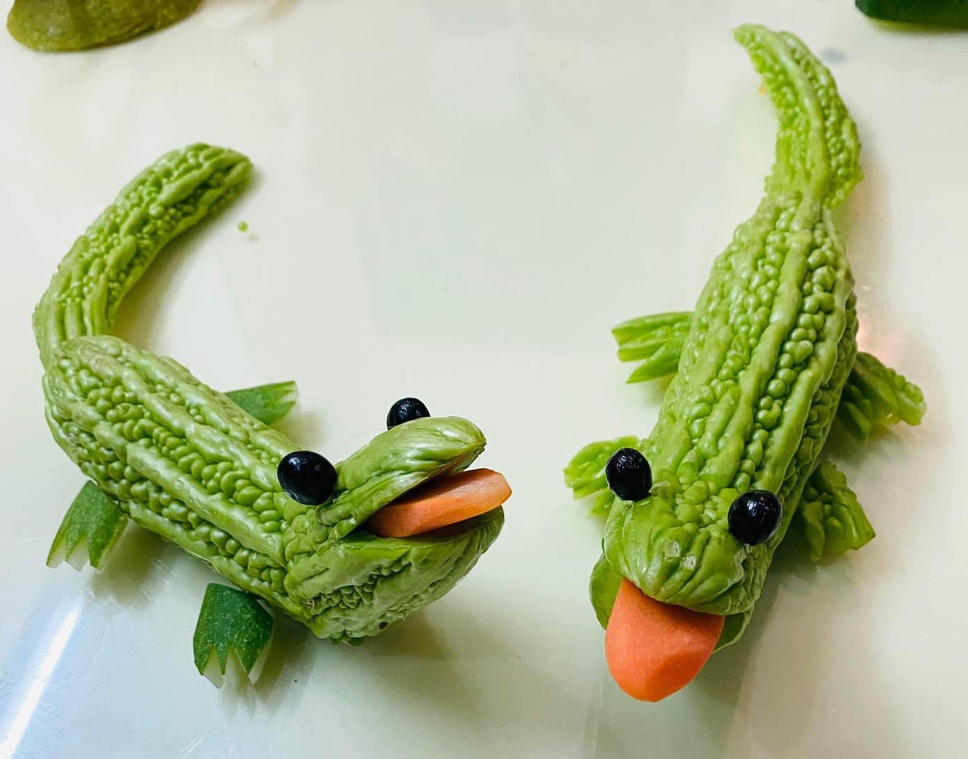 Cá sấu từ quả mướp đắng (Ảnh: Facebook Phạm Chuyên).