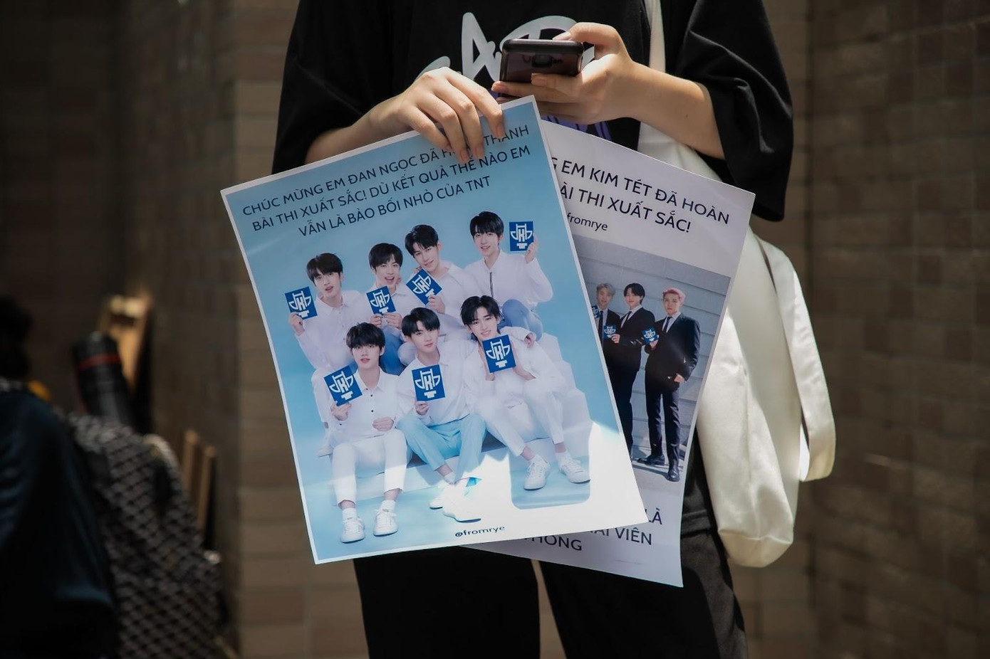 Một khi “Oppa Hàn” xuất hiện thì chuyện đi thi chỉ là “chuyện nhỏ”.