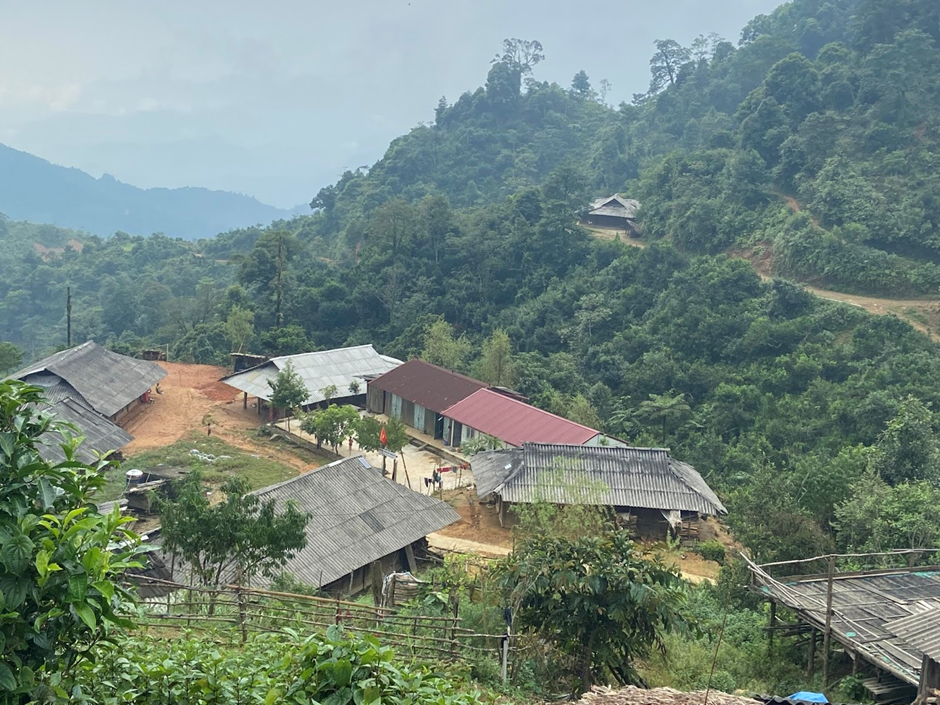 Hình ảnh trường Mầm non Sùng Đô nhìn từ trên cao.