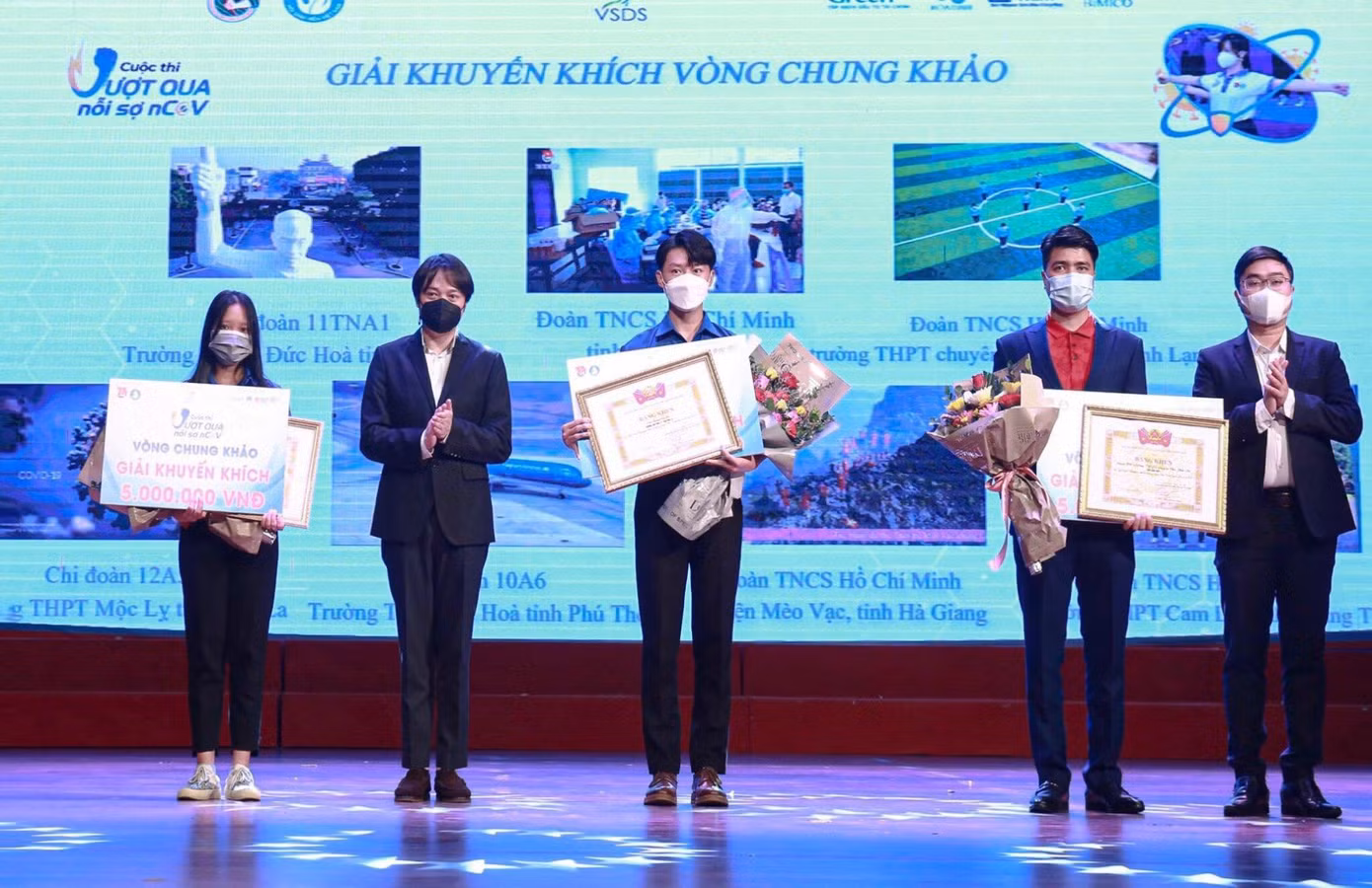 Xuân Anh luôn tiên phong, gương mẫu đi đầu và đạt thành tích cao trong các hoạt động phong trào, hoạt động tình nguyện và trong các cuộc thi.