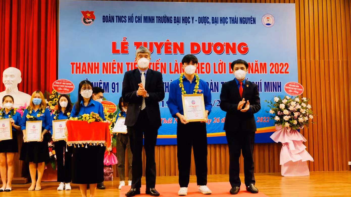 Thành Công đạt chứng nhận Thanh niên tiên tiến làm theo lời bác năm 2022.