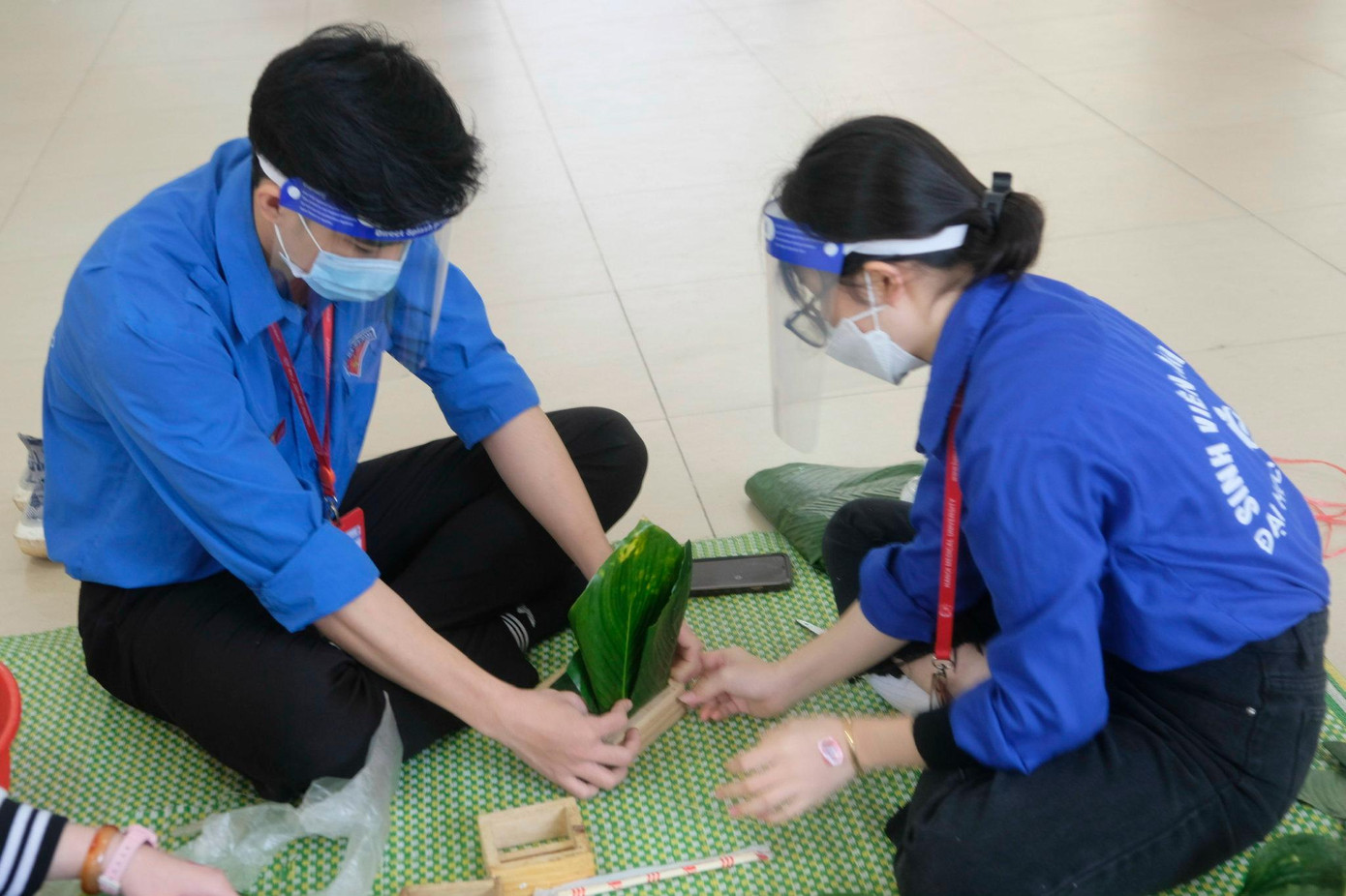 Đây là một hoạt động từ thiện hết sức nhân văn, phát huy truyền thống “lá lành đùm lá rách” giúp đỡ nhau trong lúc khó khăn hoạn nạn. Đây là một hoạt động từ thiện hết sức nhân văn, phát huy truyền thống “lá lành đùm lá rách” giúp đỡ nhau trong lúc khó khăn hoạn nạn.