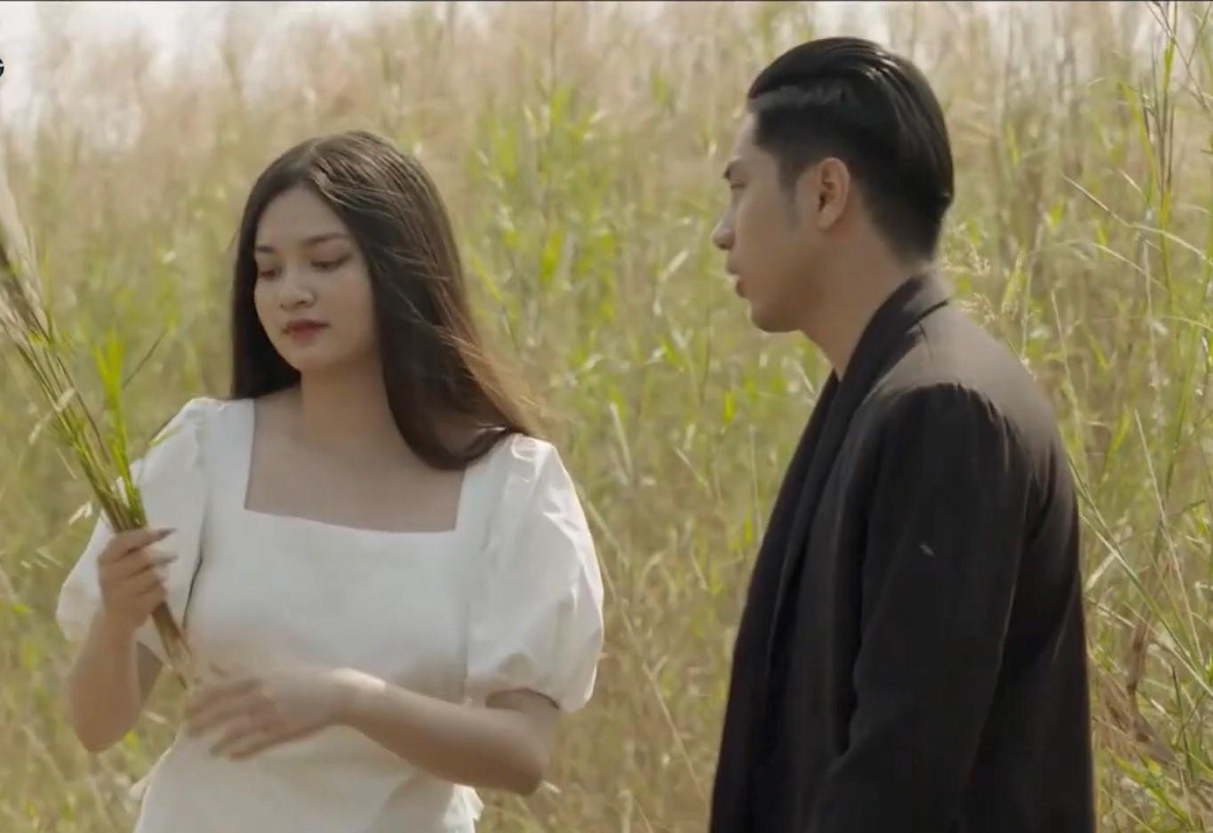 Một cảnh quay của Trang Anh trong phim Bà Nội Quái Kiệt. Một cảnh quay của Trang Anh trong phim Bà Nội Quái Kiệt.