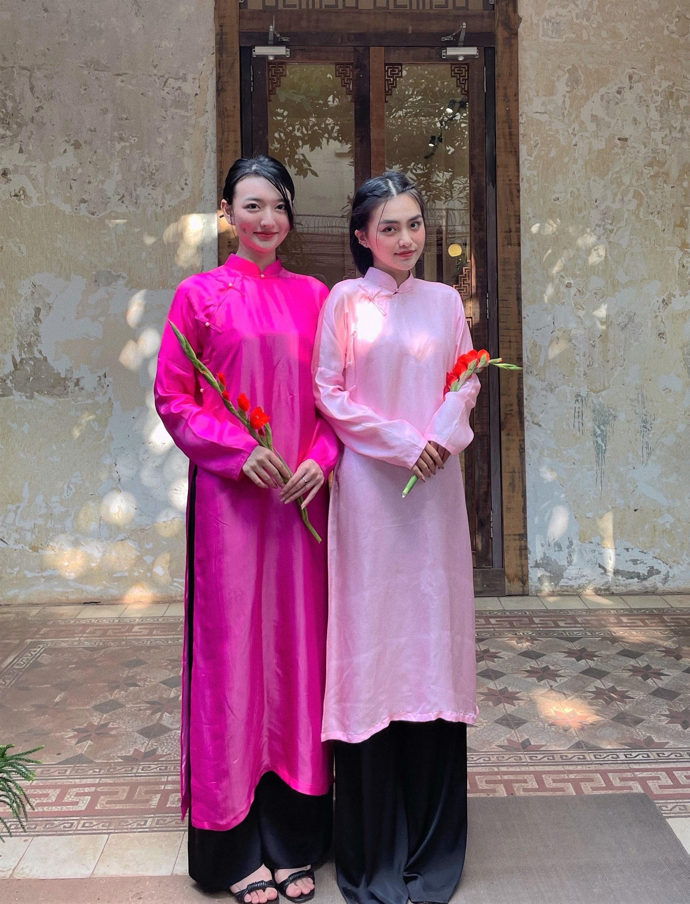 Vì tâm đầu ý hợp với nhau trong nhiều chuyện nên Xuân Mai và Hoàng Vi đã quyết định cùng nhau đăng ký thi Miss World Vietnam. Ảnh: NVCC