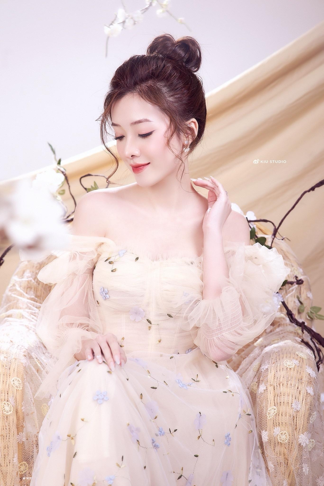 Sam thấy may mắn khi được tận hưởng cuộc sống hòa bình. Sam thấy may mắn khi được tận hưởng cuộc sống hòa bình.