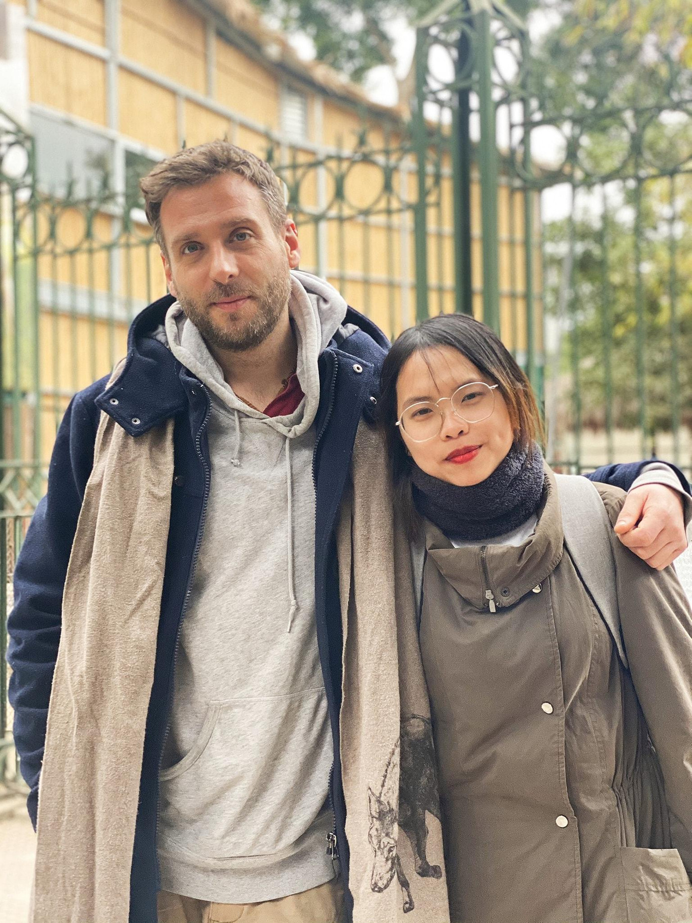 Làm hướng dẫn viên cho người nước ngoài.