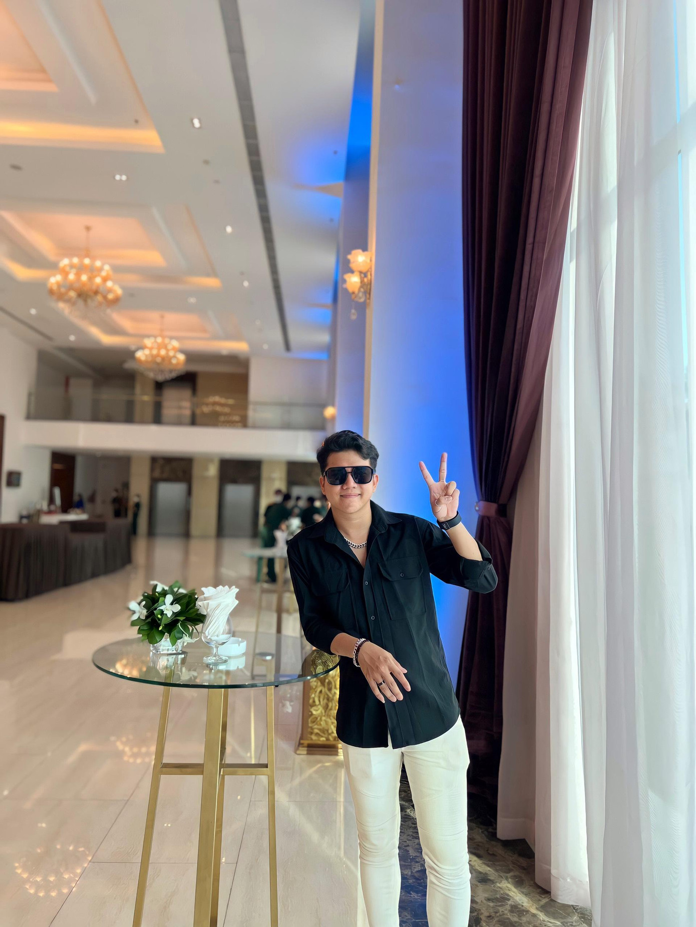 Trịnh Sơn đang ngày càng khẳng định bản thân trên con đường nghệ thuật, hứa hẹn sẽ lột xác hoàn toàn và mang đến cho khán thính giả những sản phẩm chất lượng nhất.