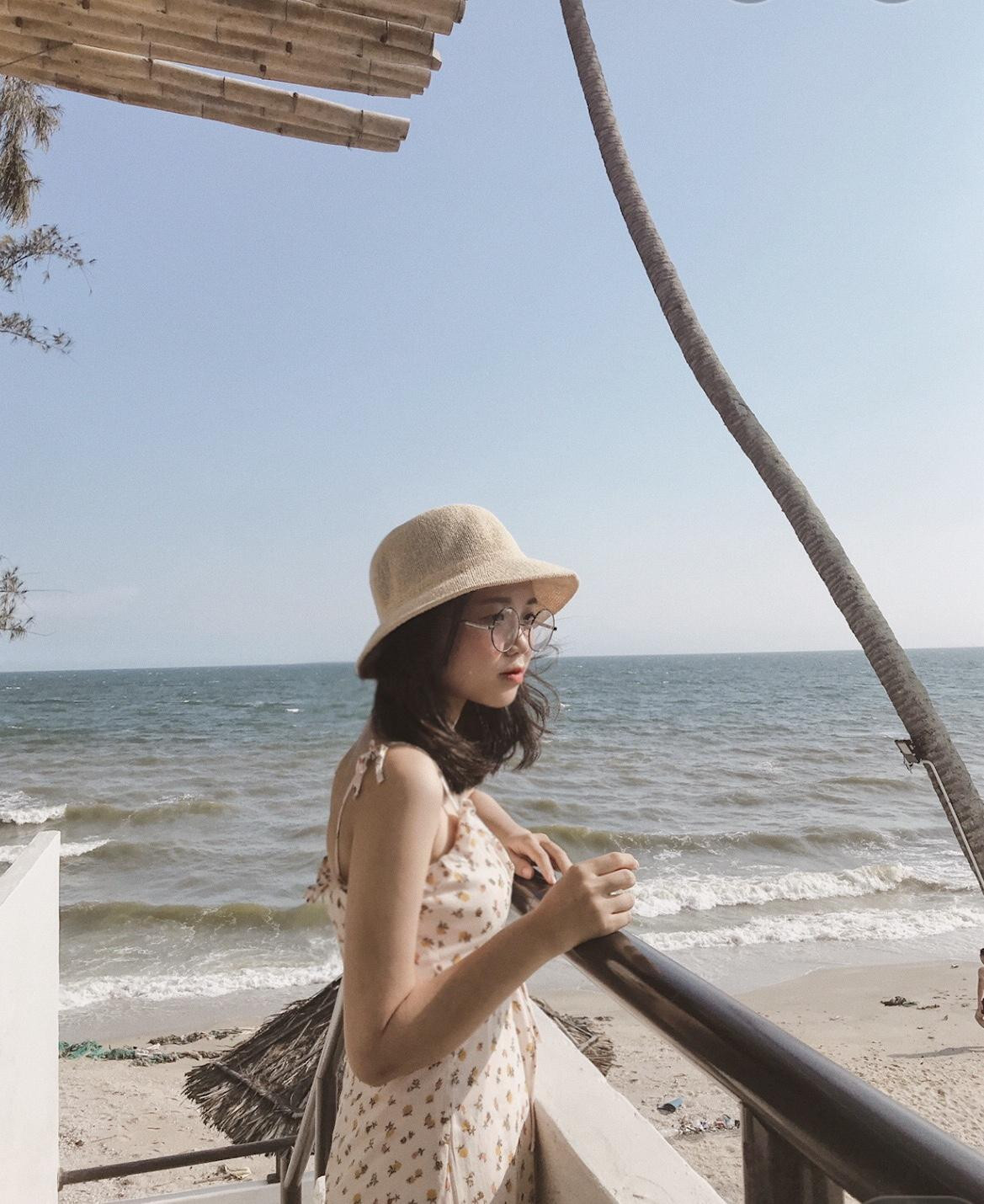 Bước vào một môi trường toàn những người tài giỏi và luôn cố gắng, Hương Trà trở nên tự ti hơn bao giờ hết.