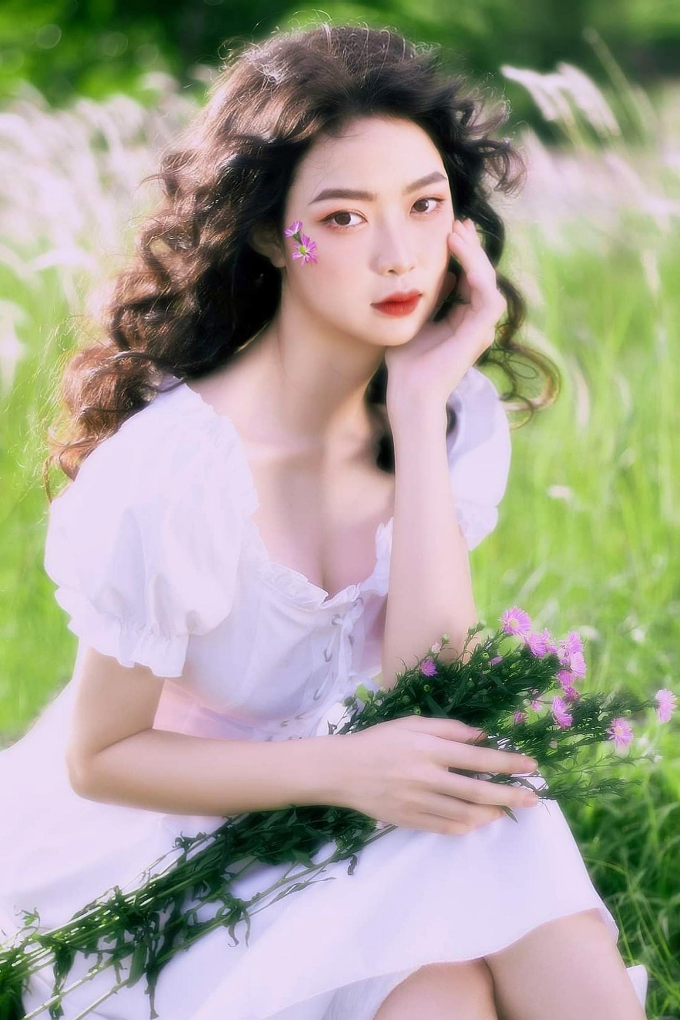 Trịnh Thị Trúc Hà (sinh năm 2002) hiện đang là sinh viên ngành Quản trị kinh doanh của trường Đại học Thủ Dầu Một.