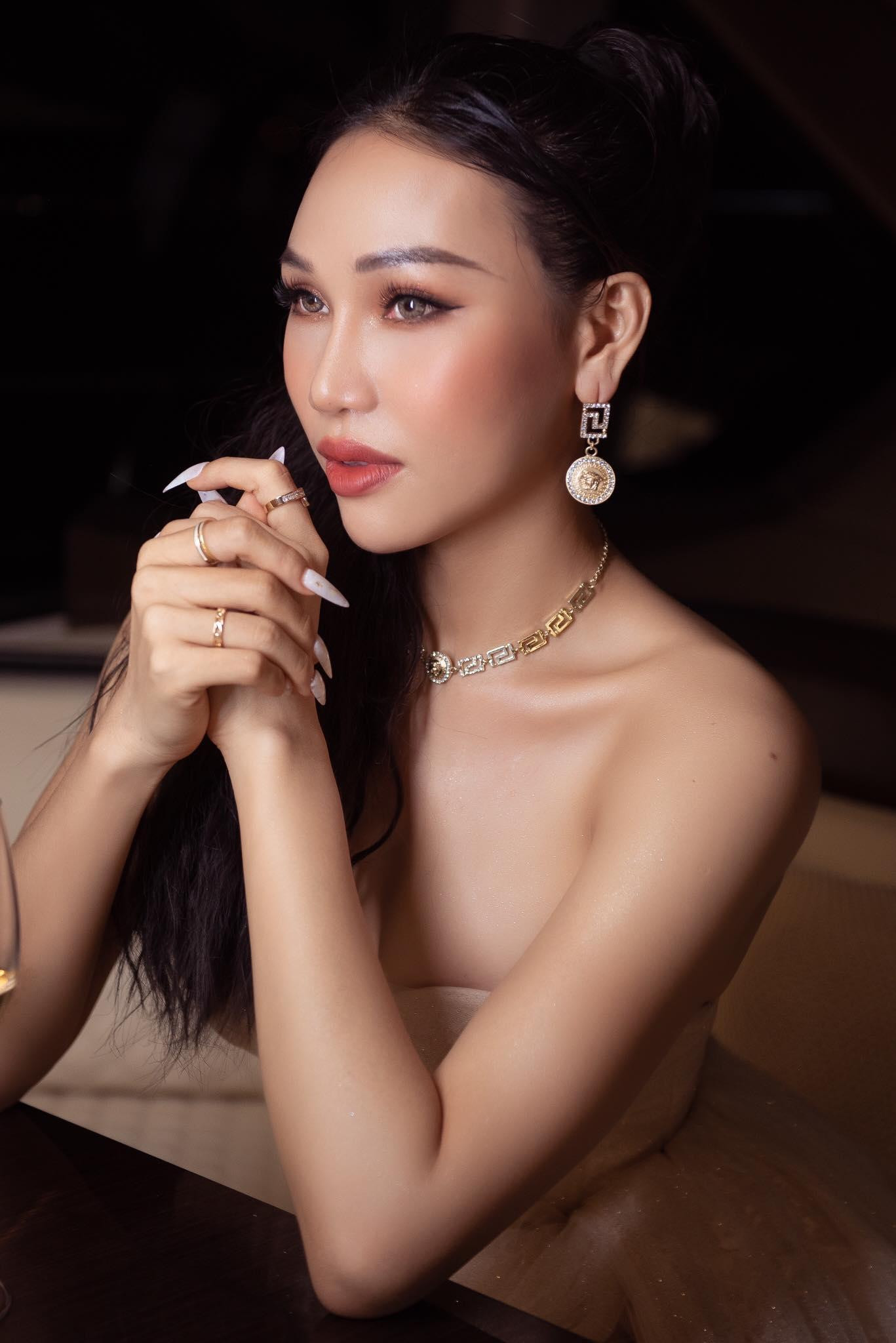 Khi Anh Thư quyết định nghỉ học ba mẹ đã khóc rất nhiều. Cô chỉ ước lớn lên có cơ hội sẽ kiếm thật nhiều tiền để gia đình có cuộc sống đầy đủ và sung túc hơn.