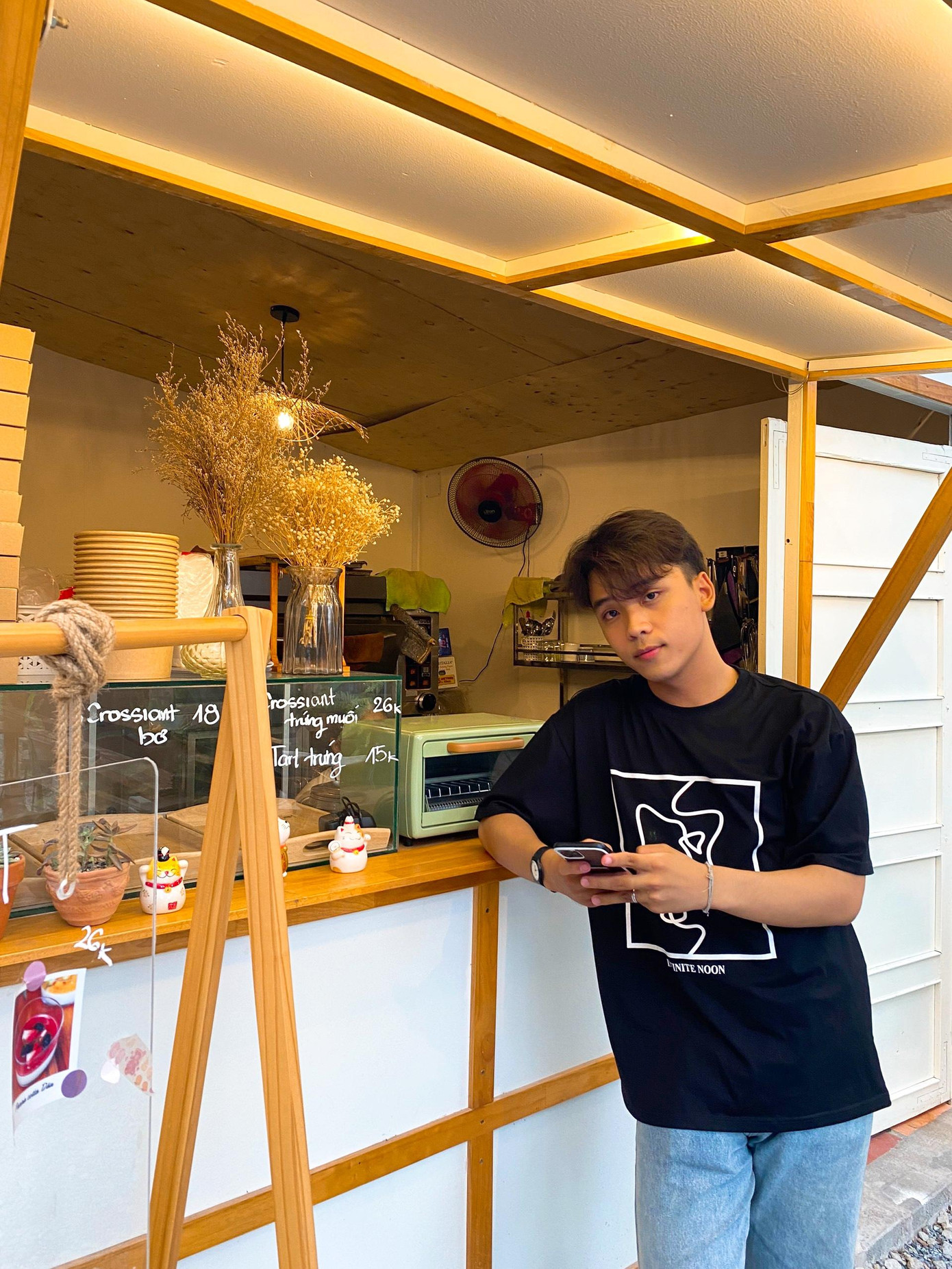 Nhờ TikTok mà mình được mọi người biết đến nhiều hơn. Nhờ TikTok mà mình được mọi người biết đến nhiều hơn.