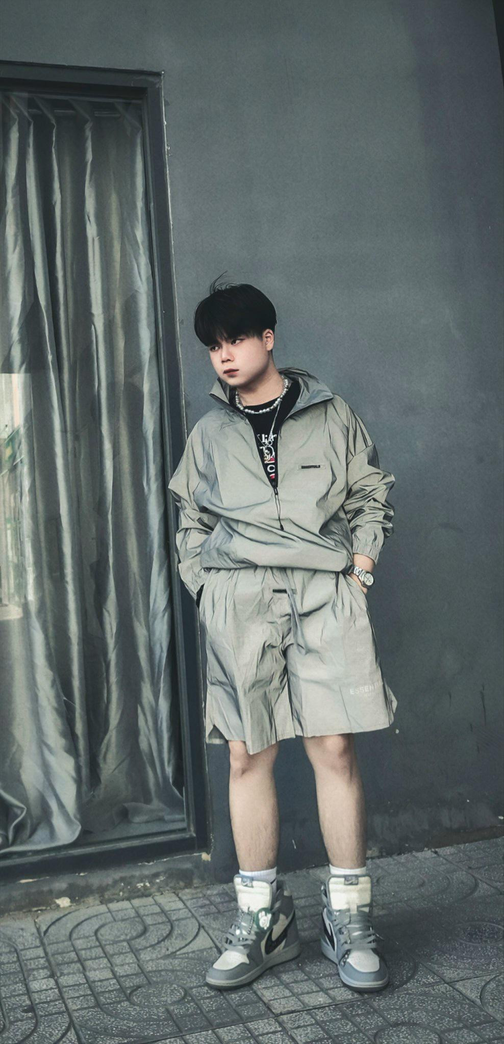 Nguyễn Huỳnh Tùng Sơn được biết với cái tên TooNy. Nguyễn Huỳnh Tùng Sơn được biết với cái tên TooNy.