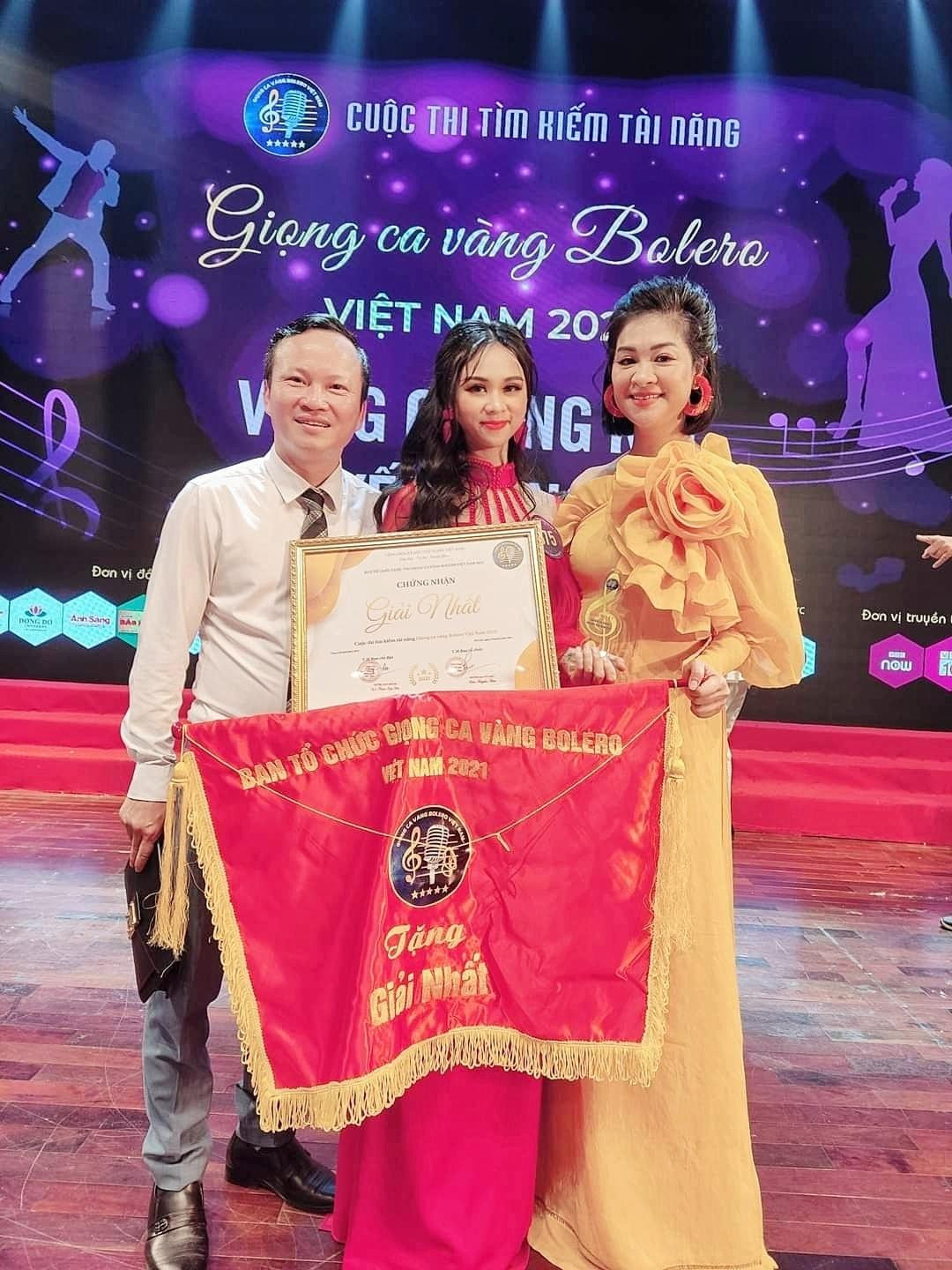 Ngọc Minh Thủy giành giải Nhất Giọng ca vàng Bolero Việt Nam 2021.