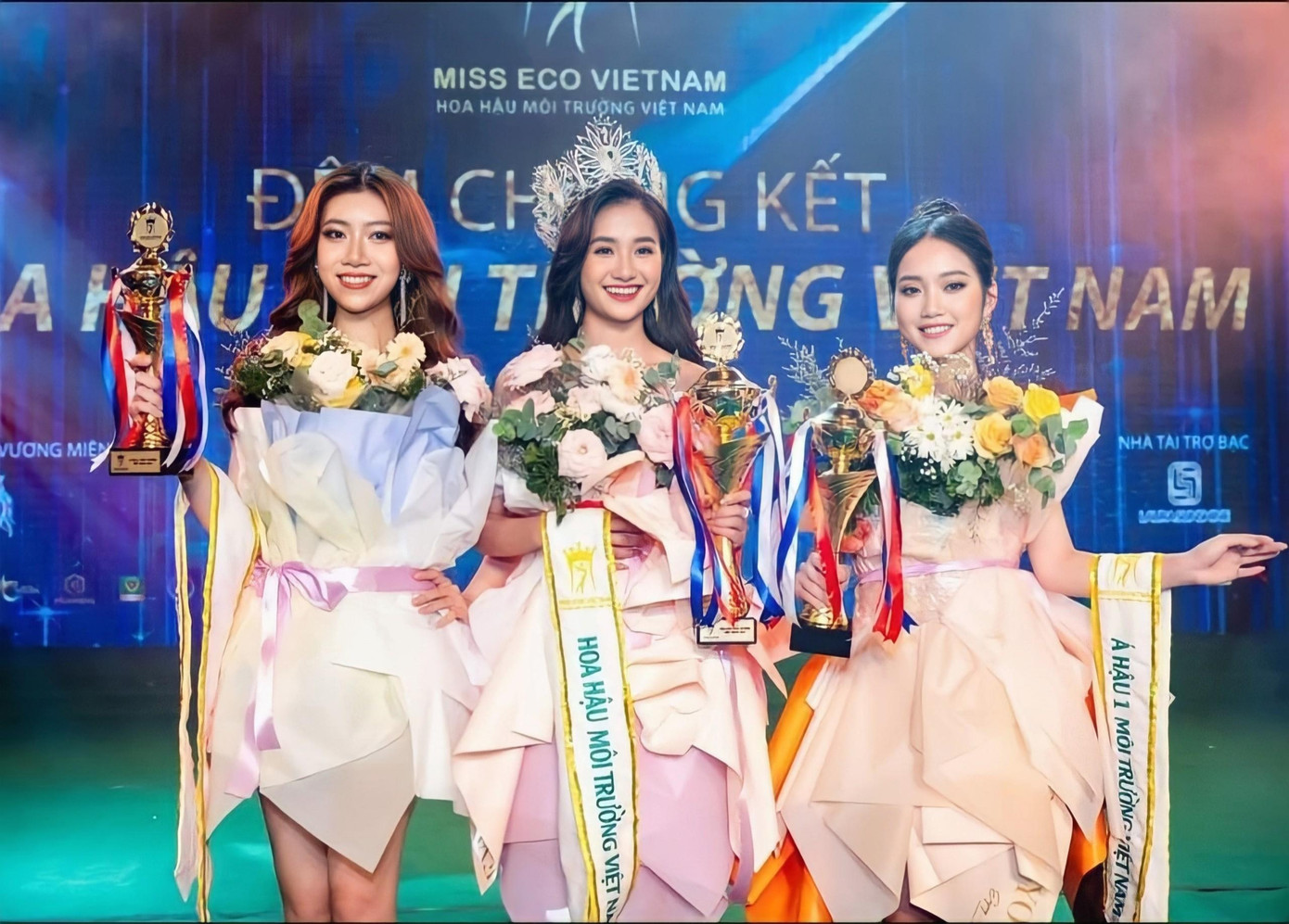 Đan Quỳnh đạt giải Á hậu 2 cuộc thi Miss Eco Vietnam - Hoa hậu Môi Trường Việt Nam.
