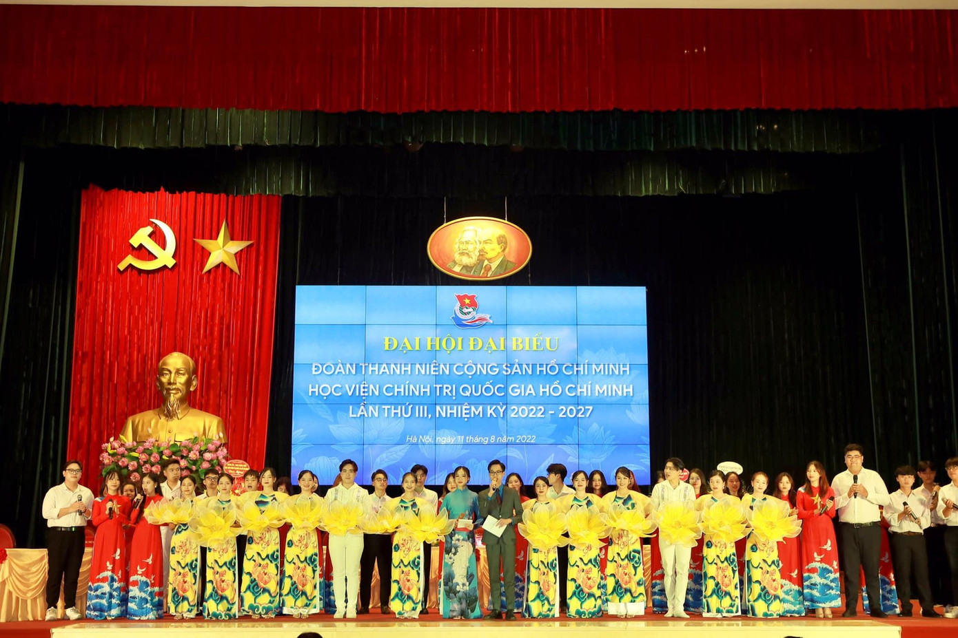 MC Lê Trúc dẫn chương trình Đại hội Đại biểu Đoàn thanh niên Học viện Chính trị Quốc gia Hồ Chí Minh.