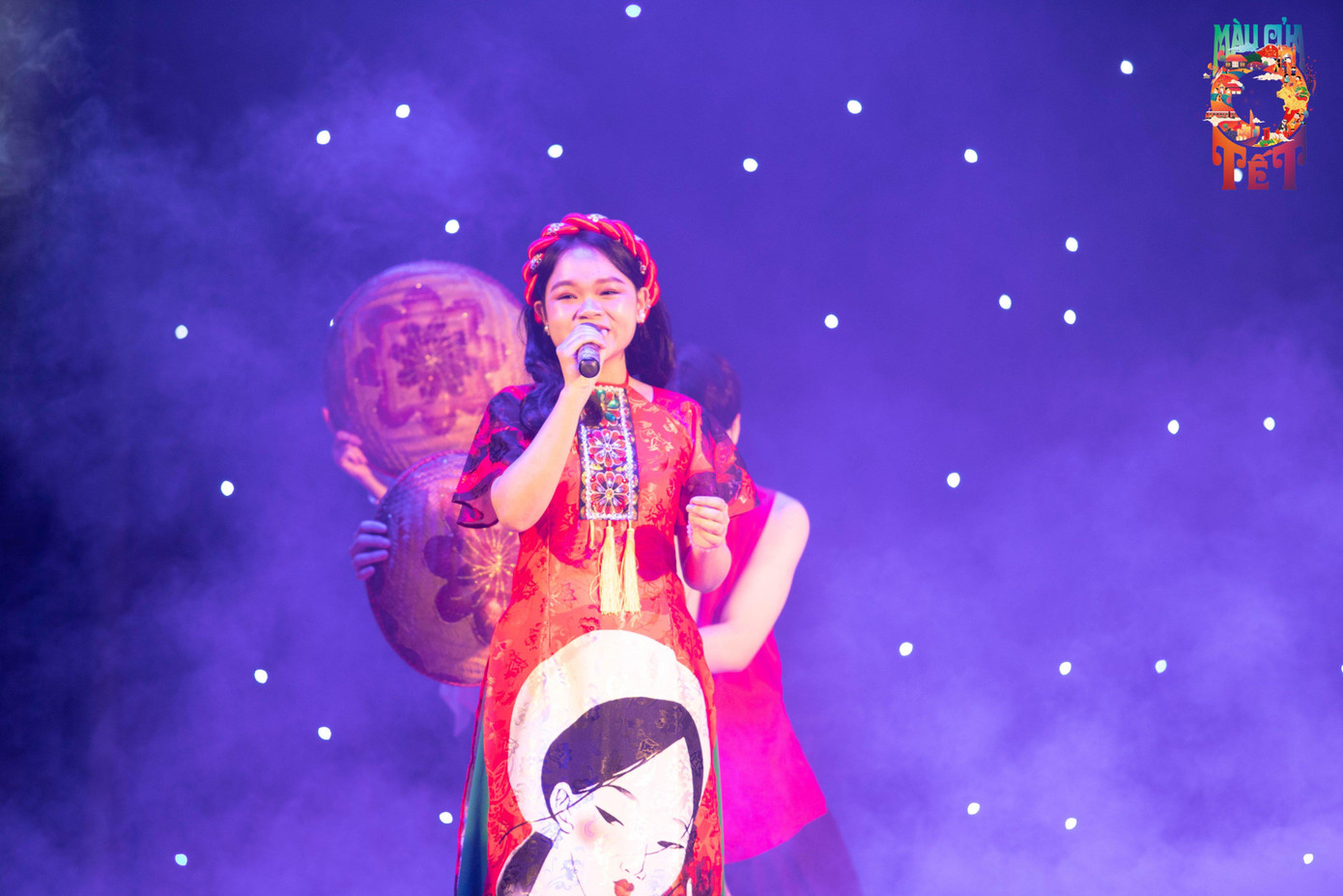 Cô nàng nhiệt huyết tham gia hoạt động của câu lạc bộ trong Học viện. Ảnh: NVCC