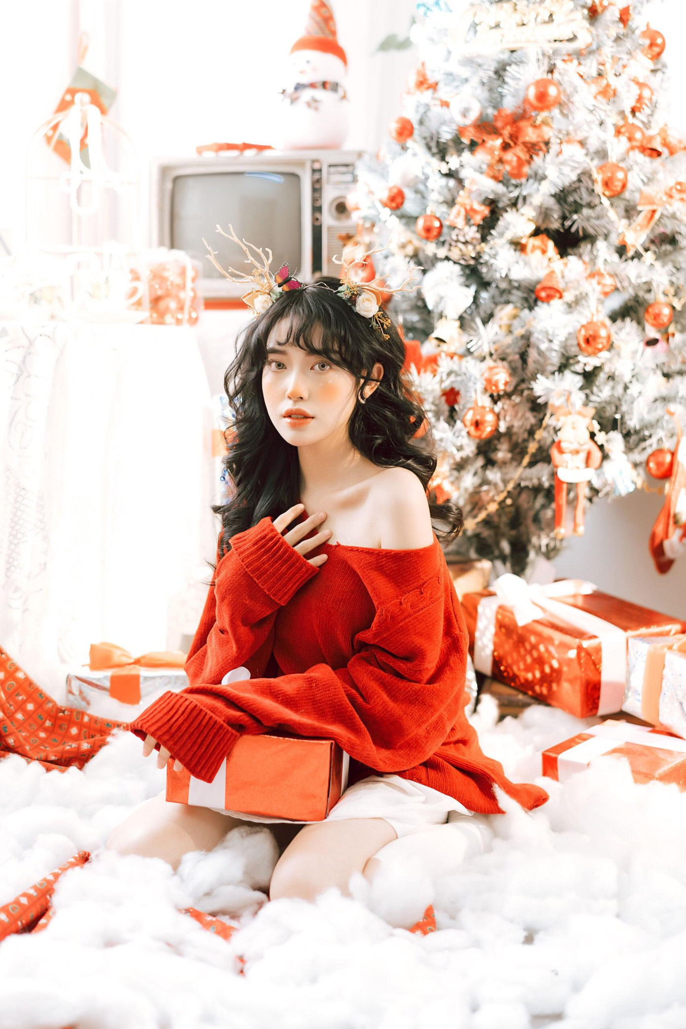 Xuất hiện là một gương mặt khá mới trong làng mẫu Việt. Trên con đường vươn tới ước mơ trở thành người mẫu, cô bạn đã trải qua nhiều thử thách, khó khăn khác nhau.