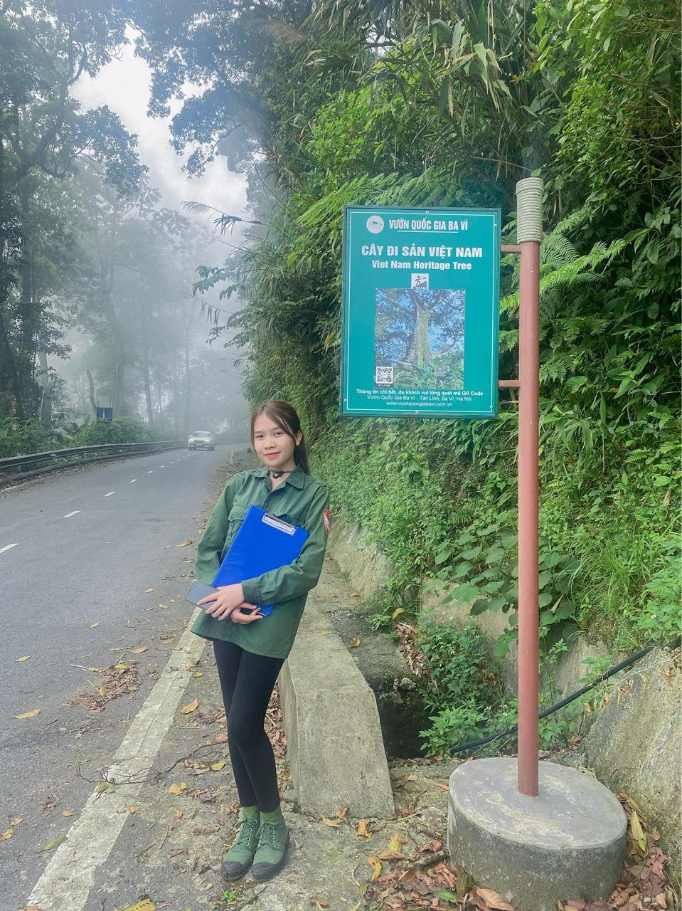 Hoàng Hương Giang là sinh viên năm cuối ngành Quản lý tài nguyên rừng Trường Đại học Lâm Nghiệp.