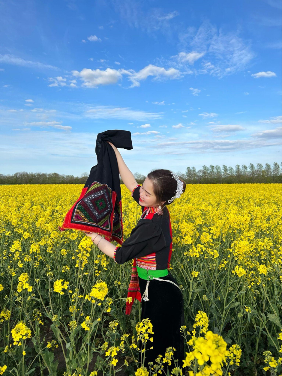 Du học sinh Việt Nam tại Đan Mạch khát khao lan toả nét đẹp trang phục dân tộc Thái đến khắp trời Âu ảnh 6 Du học sinh Việt Nam tại Đan Mạch khát khao lan toả nét đẹp trang phục dân tộc Thái đến khắp trời Âu ảnh 6