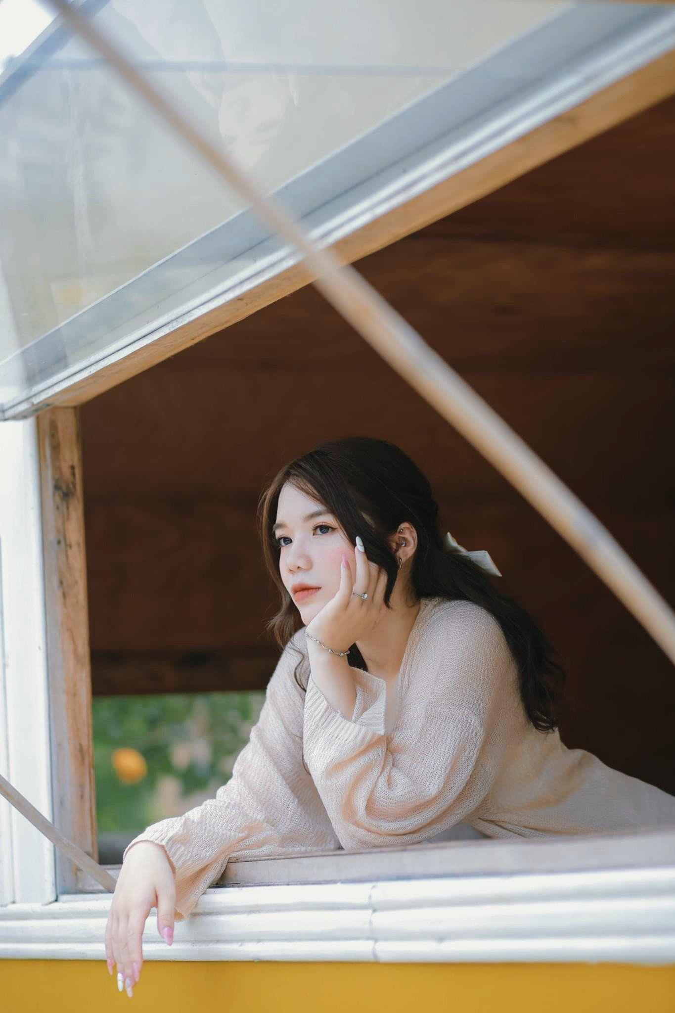 Được sống với đam mê của bản thân luôn là điều Bích Ngọc mong muốn. Được sống với đam mê của bản thân luôn là điều Bích Ngọc mong muốn.