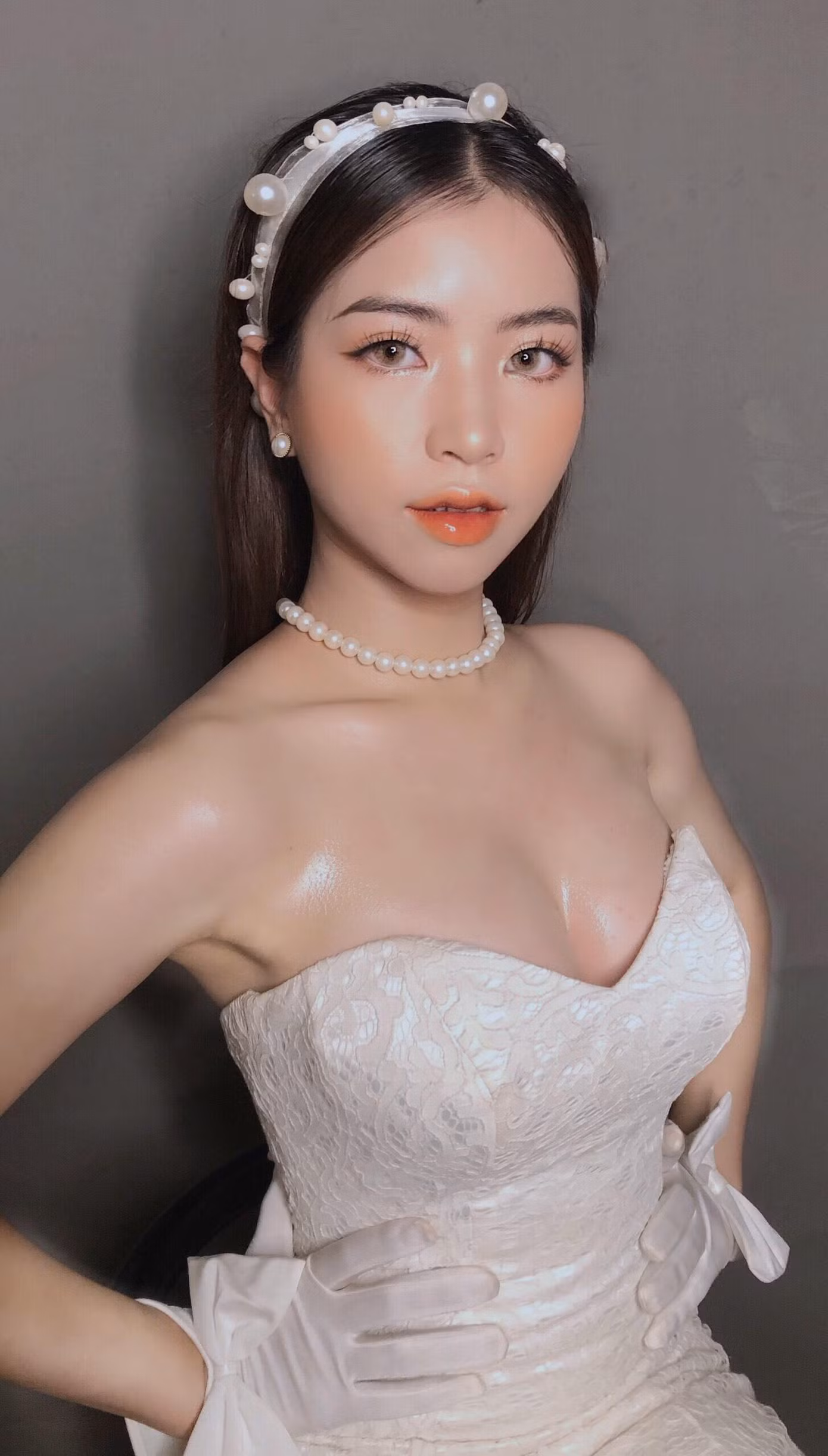 Nguyễn Như Quỳnh là một trong số những nhân tố nổi bật và từng đăng quang hoa khôi tại trường THPT Yên Dũng số 2 – Tỉnh Bắc Giang