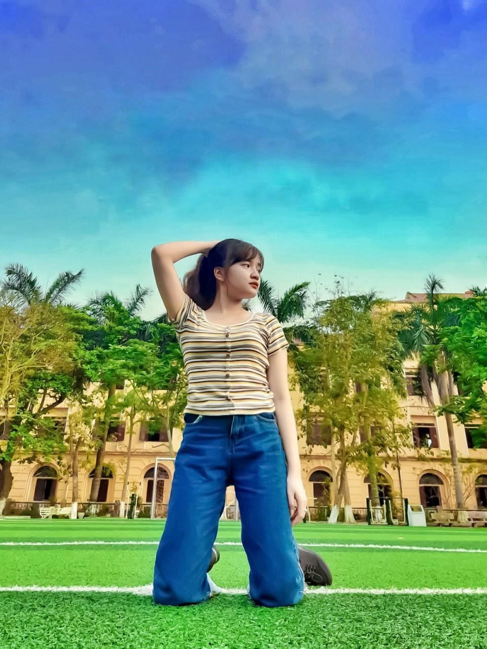 Bên cạnh đó, Minh Anh cũng tích cực tham gia các hoạt động tình nguyện nhằm gây quỹ hỗ trợ những cá nhân, hoàn cảnh kém may mắn trong cuộc sống. Bên cạnh đó, Minh Anh cũng tích cực tham gia các hoạt động tình nguyện nhằm gây quỹ hỗ trợ những cá nhân, hoàn cảnh kém may mắn trong cuộc sống.