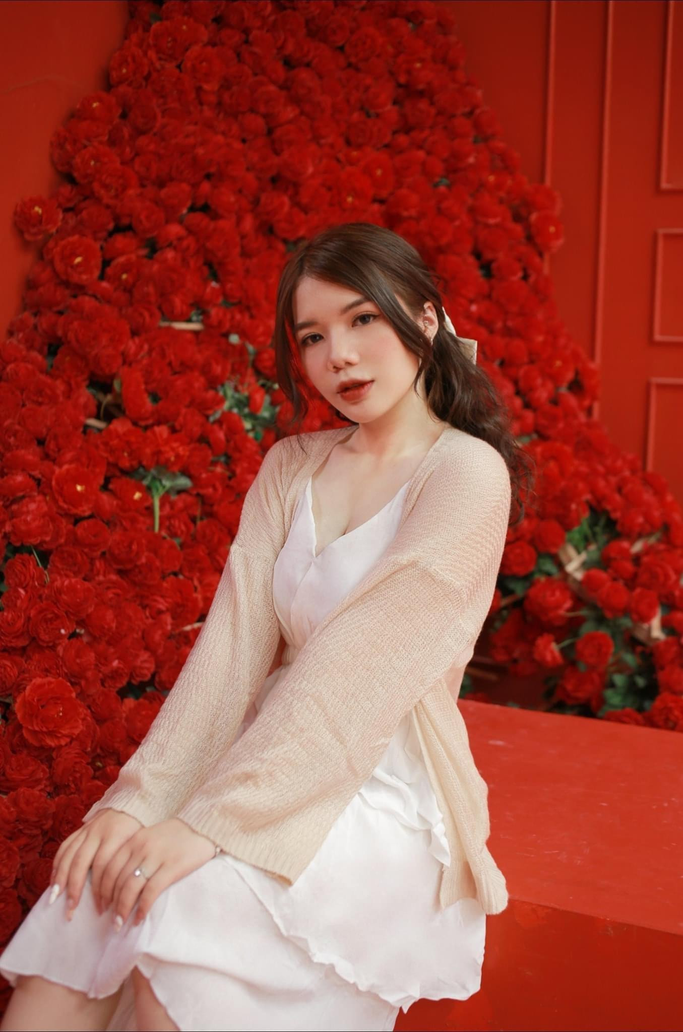 Ít ai biết rằng, trước đây Bích Ngọc từng là nạn nhân của body shaming. Ít ai biết rằng, trước đây Bích Ngọc từng là nạn nhân của body shaming.