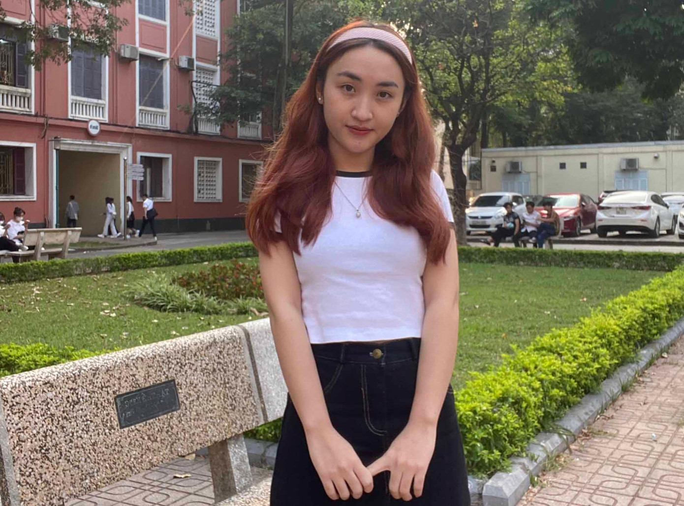 Đoàn Thị Kiều - lớp 61KT3, chuyên ngành Kế toán, Khoa Kinh tế và Quản lý của Trường Đại học Thủy lợi. Đoàn Thị Kiều - lớp 61KT3, chuyên ngành Kế toán, Khoa Kinh tế và Quản lý của Trường Đại học Thủy lợi.