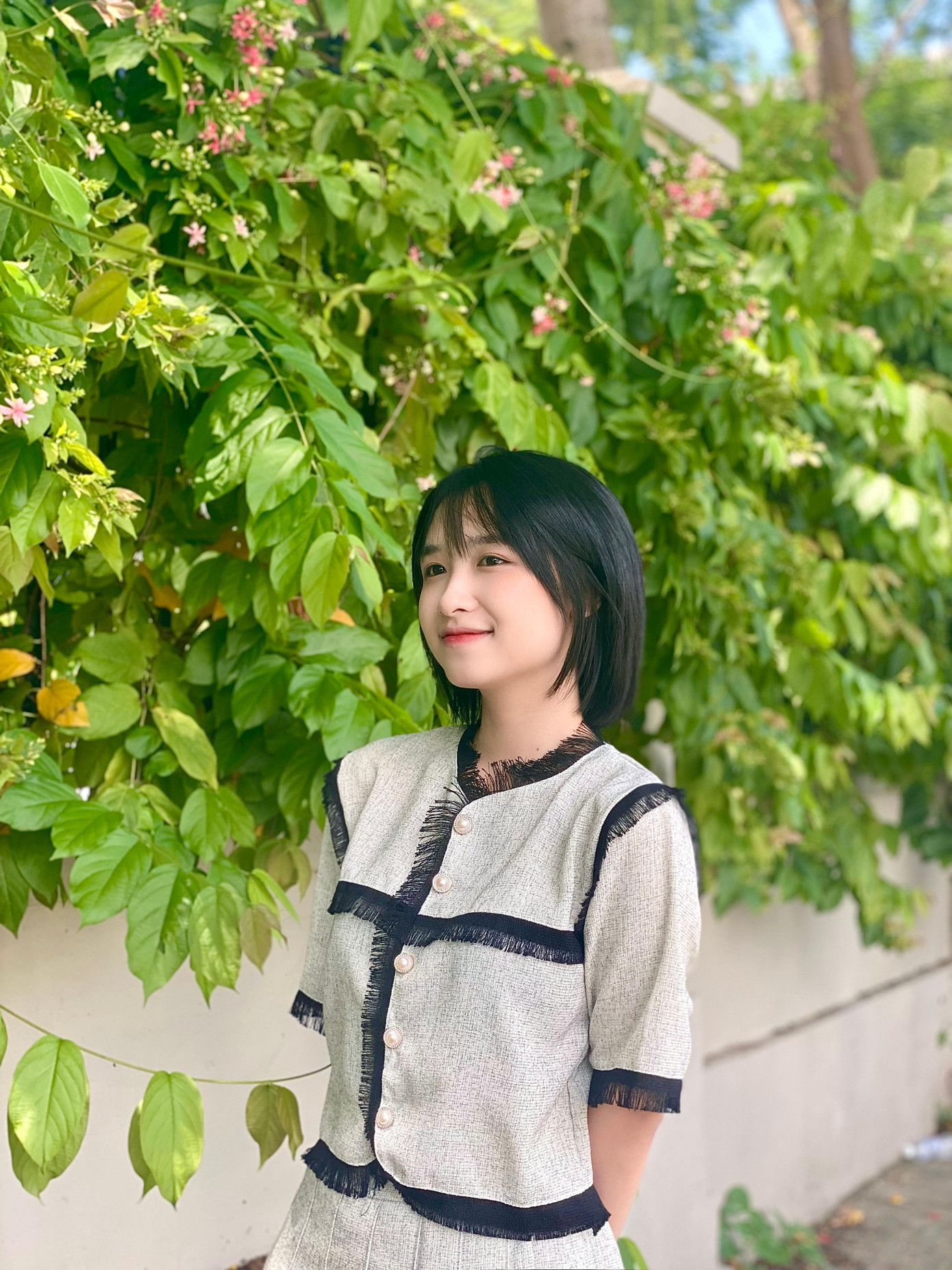 Cô nàng đang trên con đường theo đuổi MC chuyên nghiệp. Cô nàng đang trên con đường theo đuổi MC chuyên nghiệp.