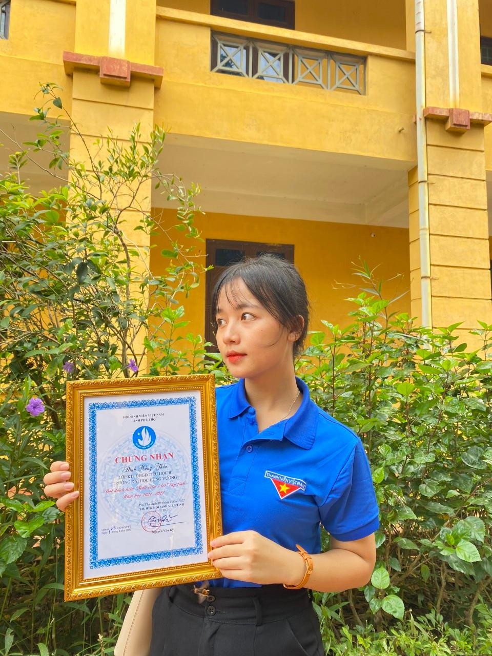 Đinh Hồng Thảo đạt Danh hiệu Sinh viên 5 tốt cấp tỉnh Phú Thọ. Đinh Hồng Thảo đạt Danh hiệu Sinh viên 5 tốt cấp tỉnh Phú Thọ.