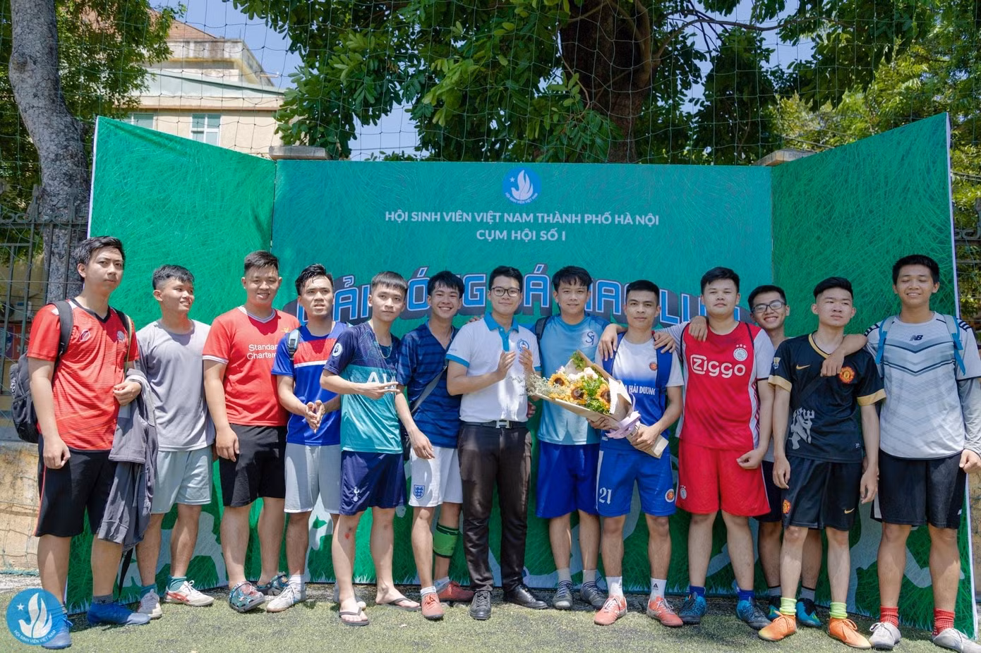 Đạt Quân tham gia giải bóng đá giao lưu Hội Sinh viên Việt Nam thành phố Hà Nội cụm số 1.