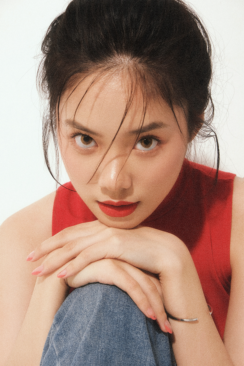 Nguyễn Phạm Thanh Vân (sinh năm 2002) đang là sinh viên khoa Đào tạo đặc biệt Chất lượng cao, ngành Luật thương mại quốc tế của trường Đại học Luật TP.HCM.