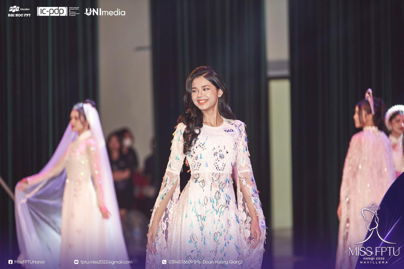 Thu Thuỷ thướt tha và kiều diễm trong BST “Bướm Mơ” của NTK Hồ Sỹ Hùng tại Đêm Chung kết Miss FPTU 2022..