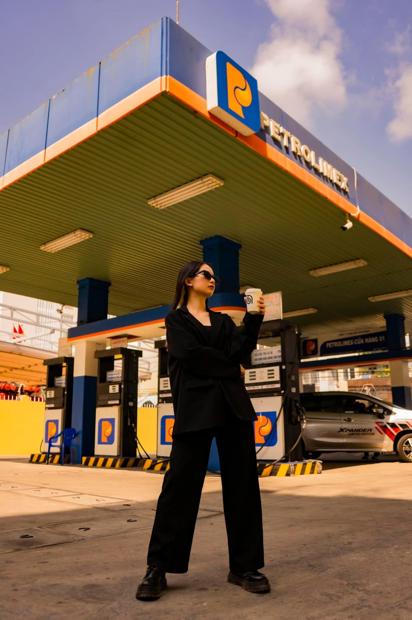 Từ thần thái cho đến phong cách thời trang, Mỹ Châu đều nhận được rất nhiều lời khen.