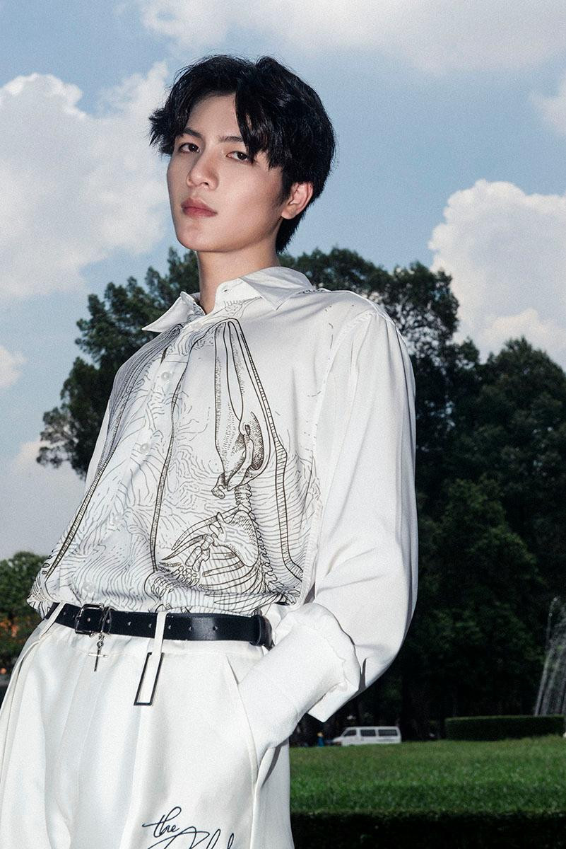 Trần Quốc Toàn hay còn được mọi người gọi quen thuộc là Taon (sinh năm 2002) được biết đến là một modelling (người mẫu) và TikToker nhiều tiềm năng. Trần Quốc Toàn hay còn được mọi người gọi quen thuộc là Taon (sinh năm 2002) được biết đến là một modelling (người mẫu) và TikToker nhiều tiềm năng.