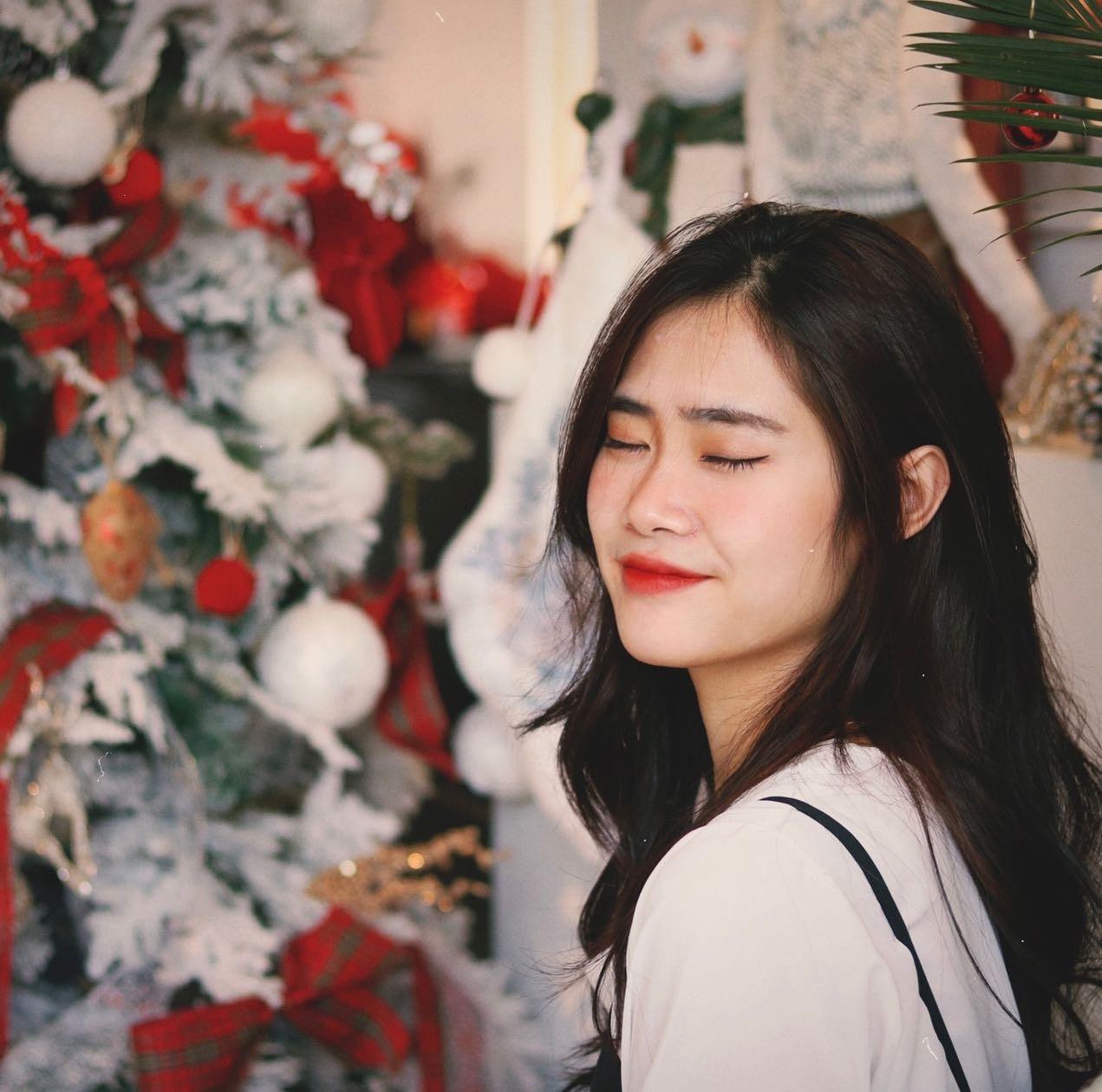 Minh Anh đạt được học bổng đi du học tại trường Macquarie ở Úc và sở hữu chứng chỉ IELTS band 7.5. Minh Anh đạt được học bổng đi du học tại trường Macquarie ở Úc và sở hữu chứng chỉ IELTS band 7.5.